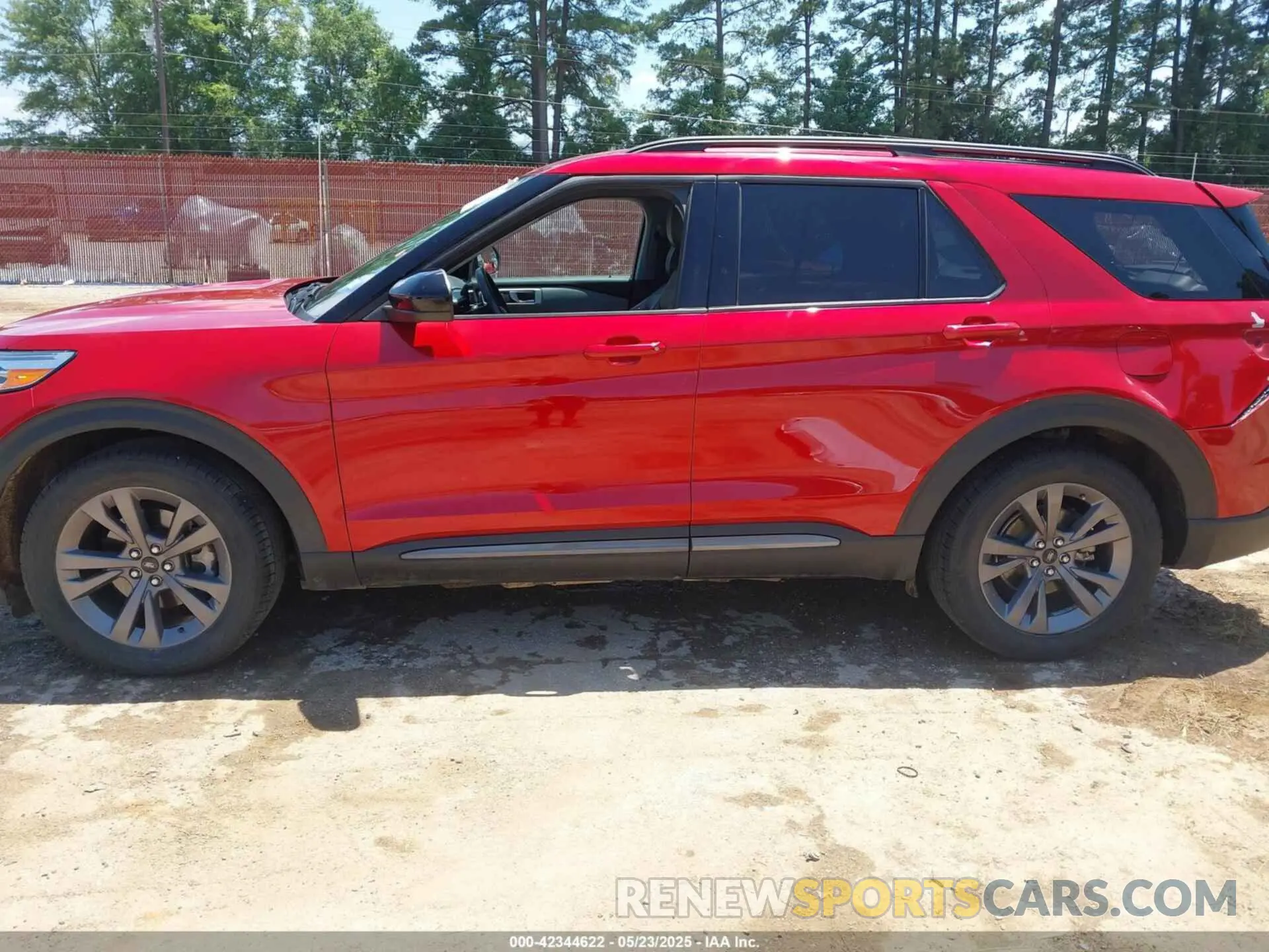 14 fotografías del automóvil dañado 1FMSK7DH4PGB34468 FORD EXPLORER 2023