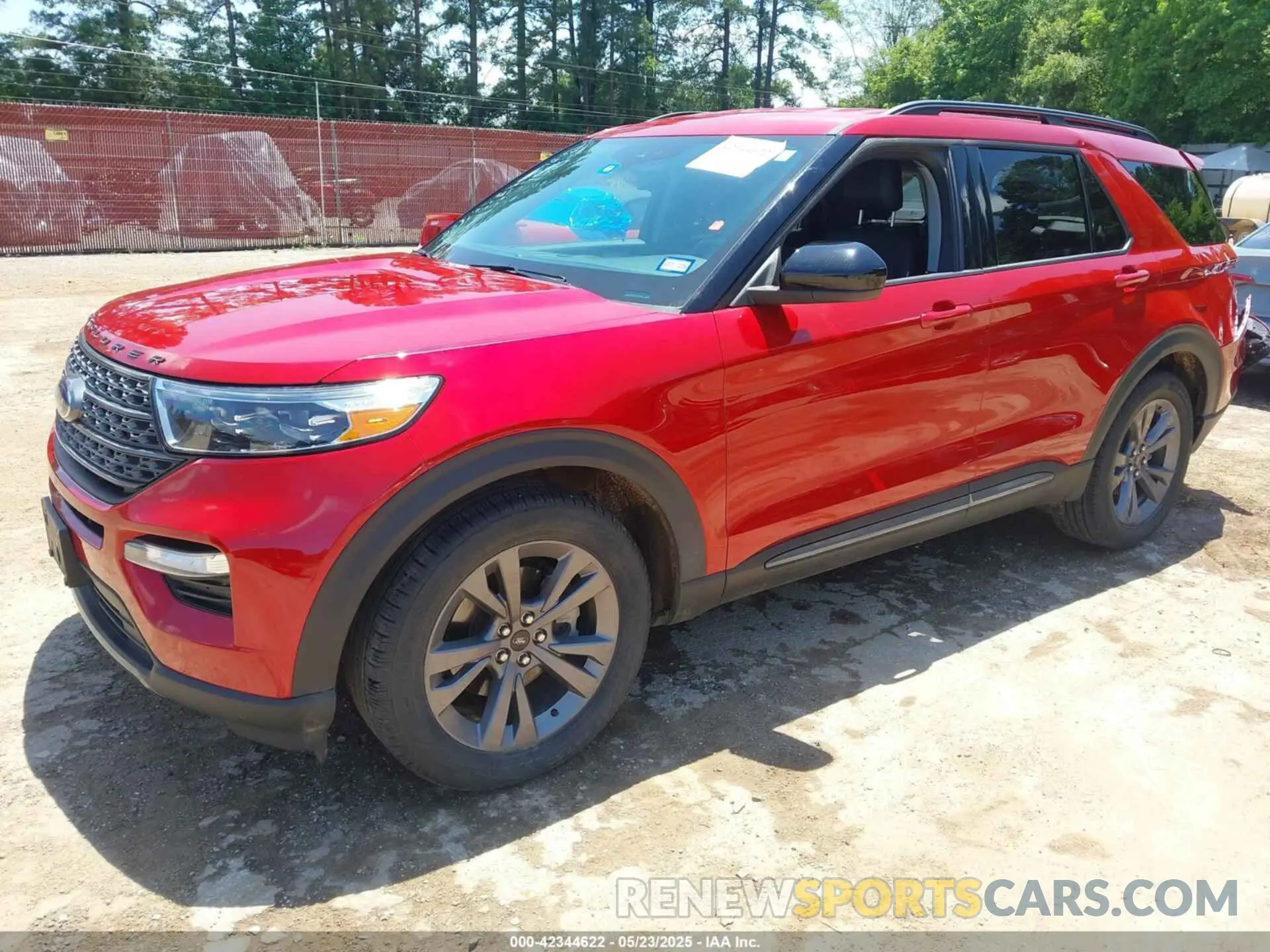 2 fotografías del automóvil dañado 1FMSK7DH4PGB34468 FORD EXPLORER 2023