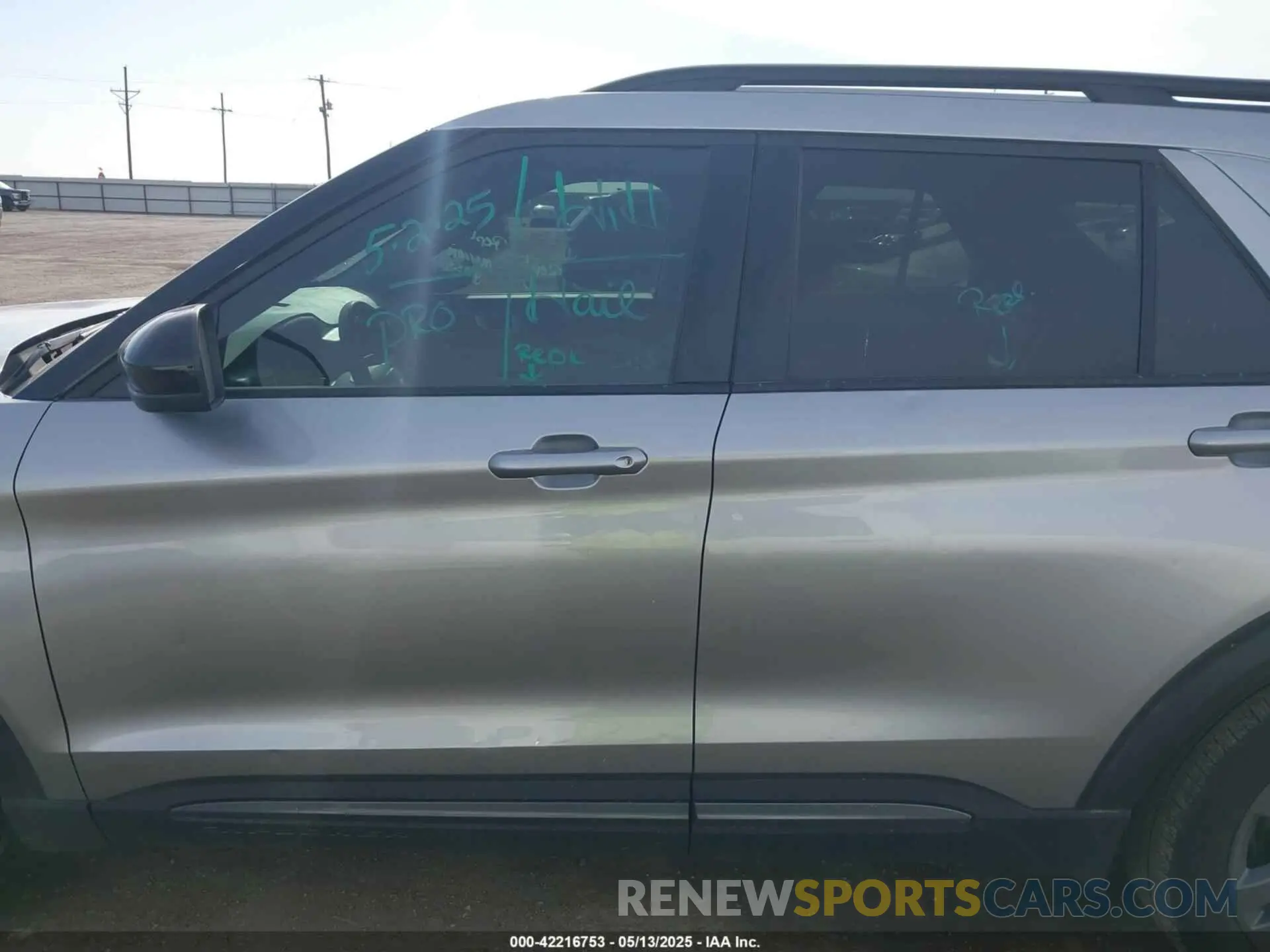 14 fotografías del automóvil dañado 1FMSK7DH6PGC33132 FORD EXPLORER 2023