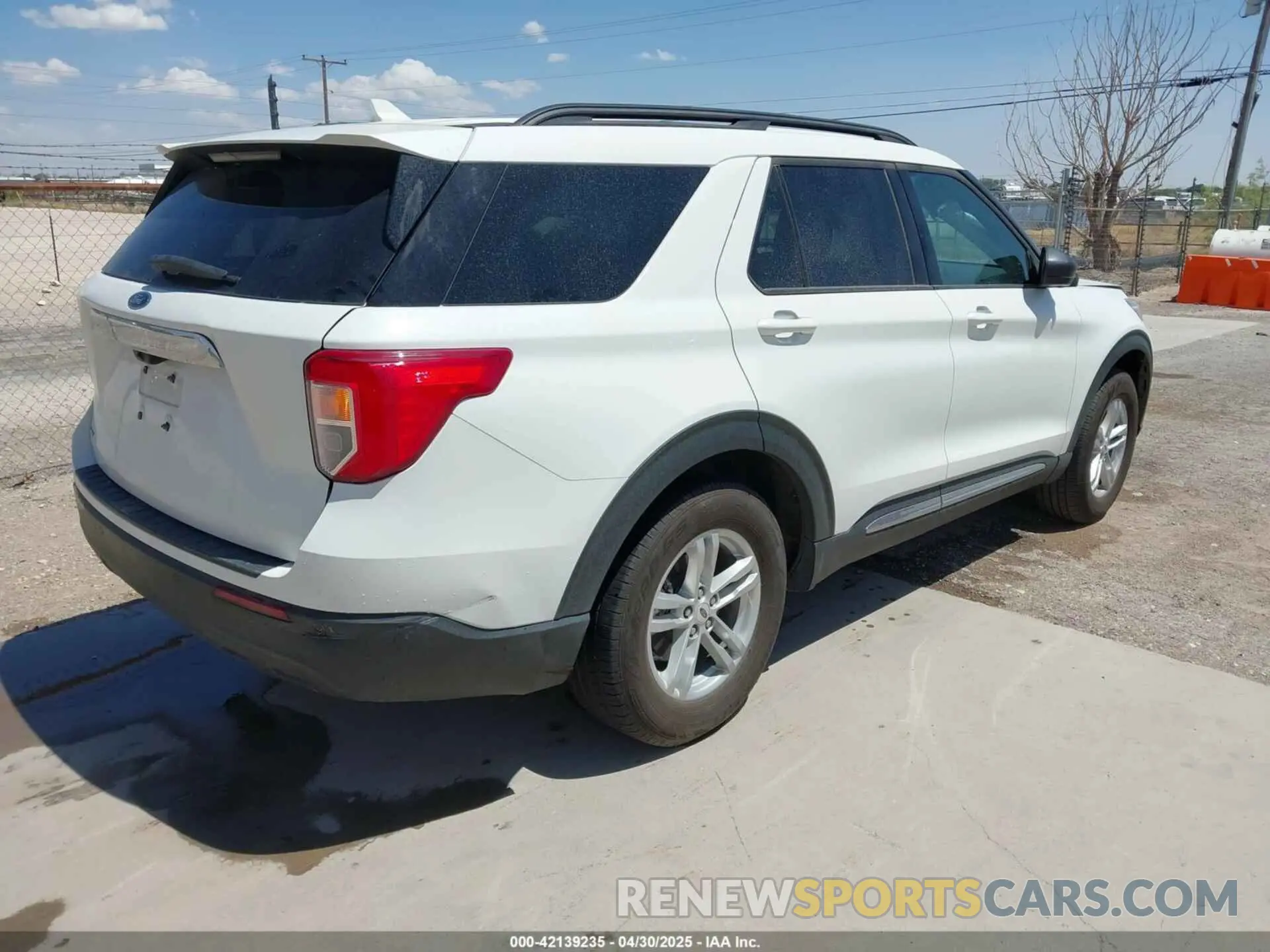 4 fotografías del automóvil dañado 1FMSK7DH7PGA17757 FORD EXPLORER 2023