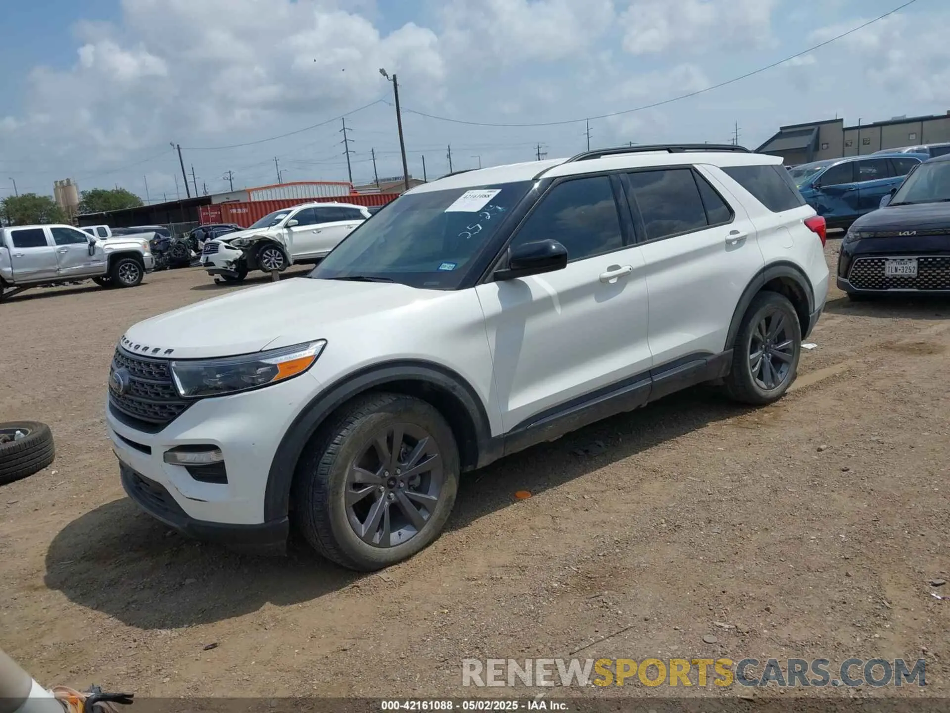 2 fotografías del automóvil dañado 1FMSK7DHXPGA50879 FORD EXPLORER 2023