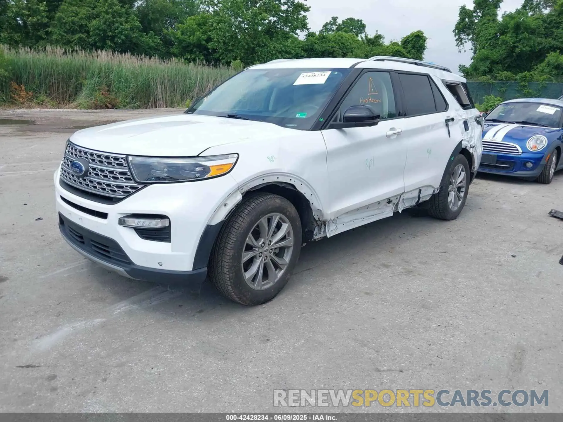 2 fotografías del automóvil dañado 1FMSK7FH3PGA23620 FORD EXPLORER 2023