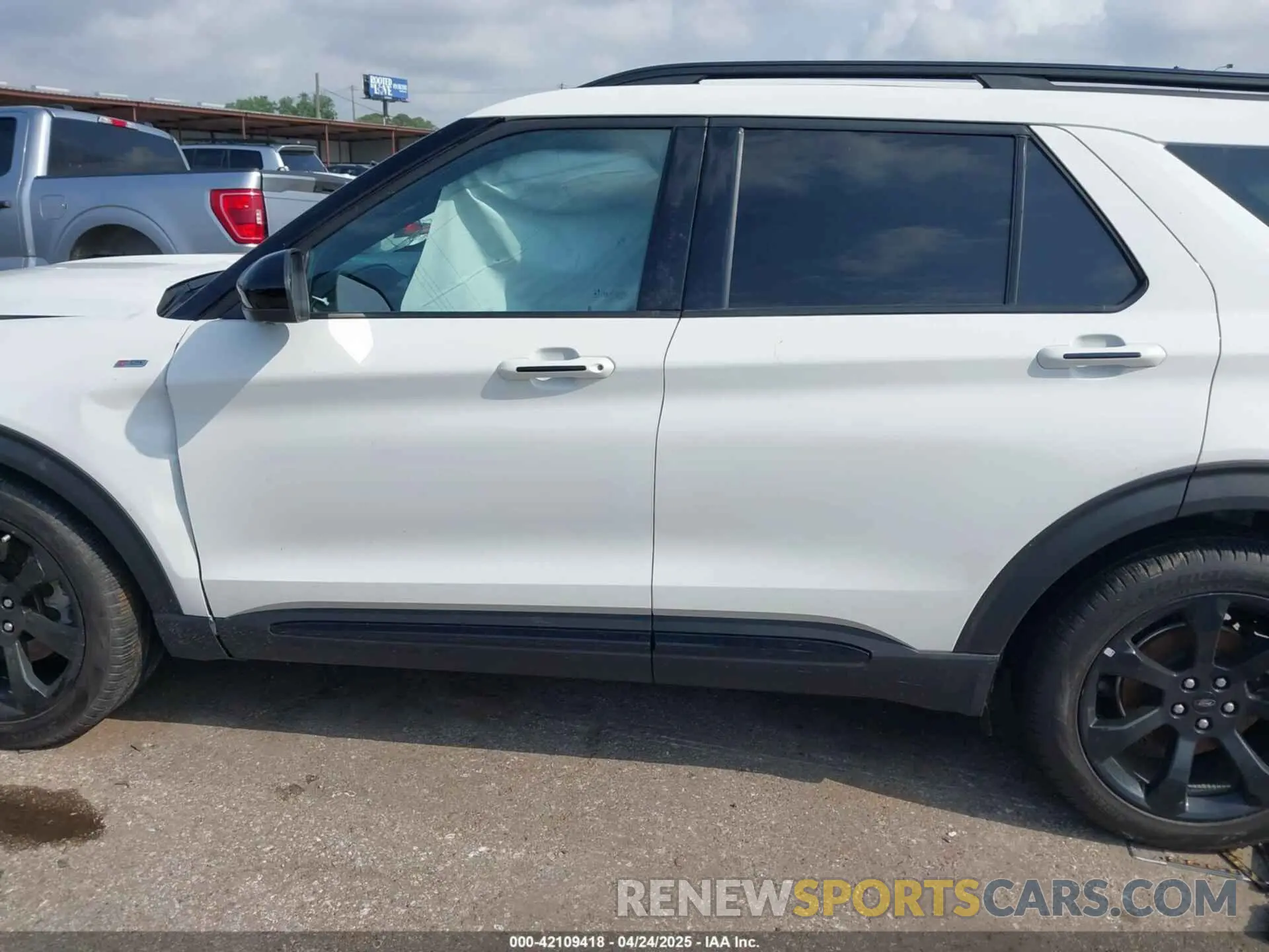 14 fotografías del automóvil dañado 1FMSK7KH3PGA99652 FORD EXPLORER 2023