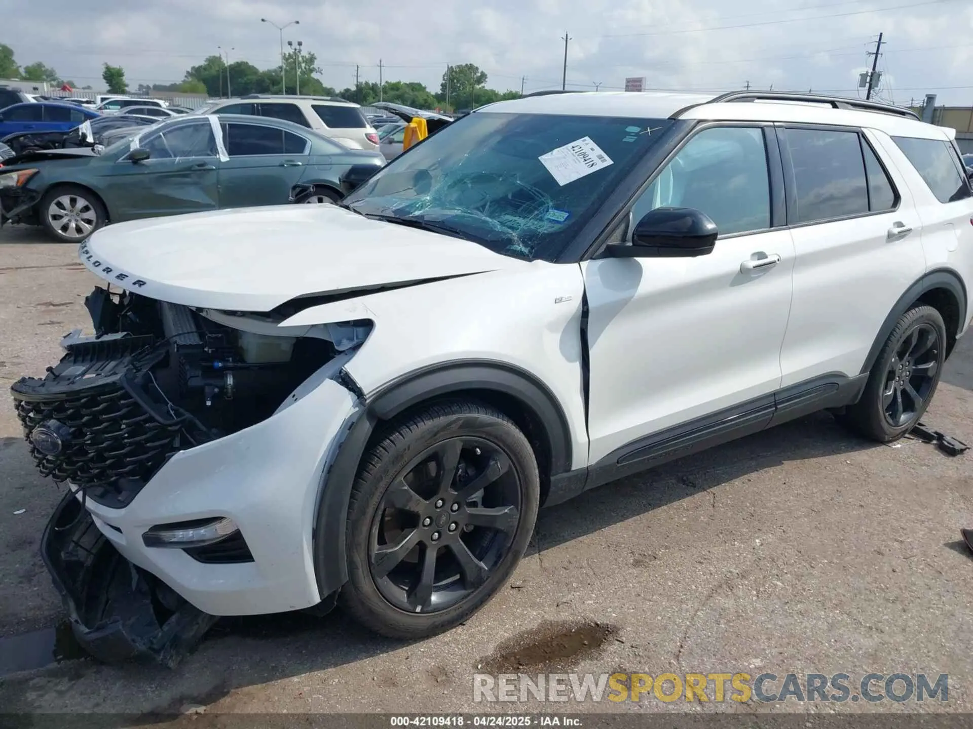 2 fotografías del automóvil dañado 1FMSK7KH3PGA99652 FORD EXPLORER 2023