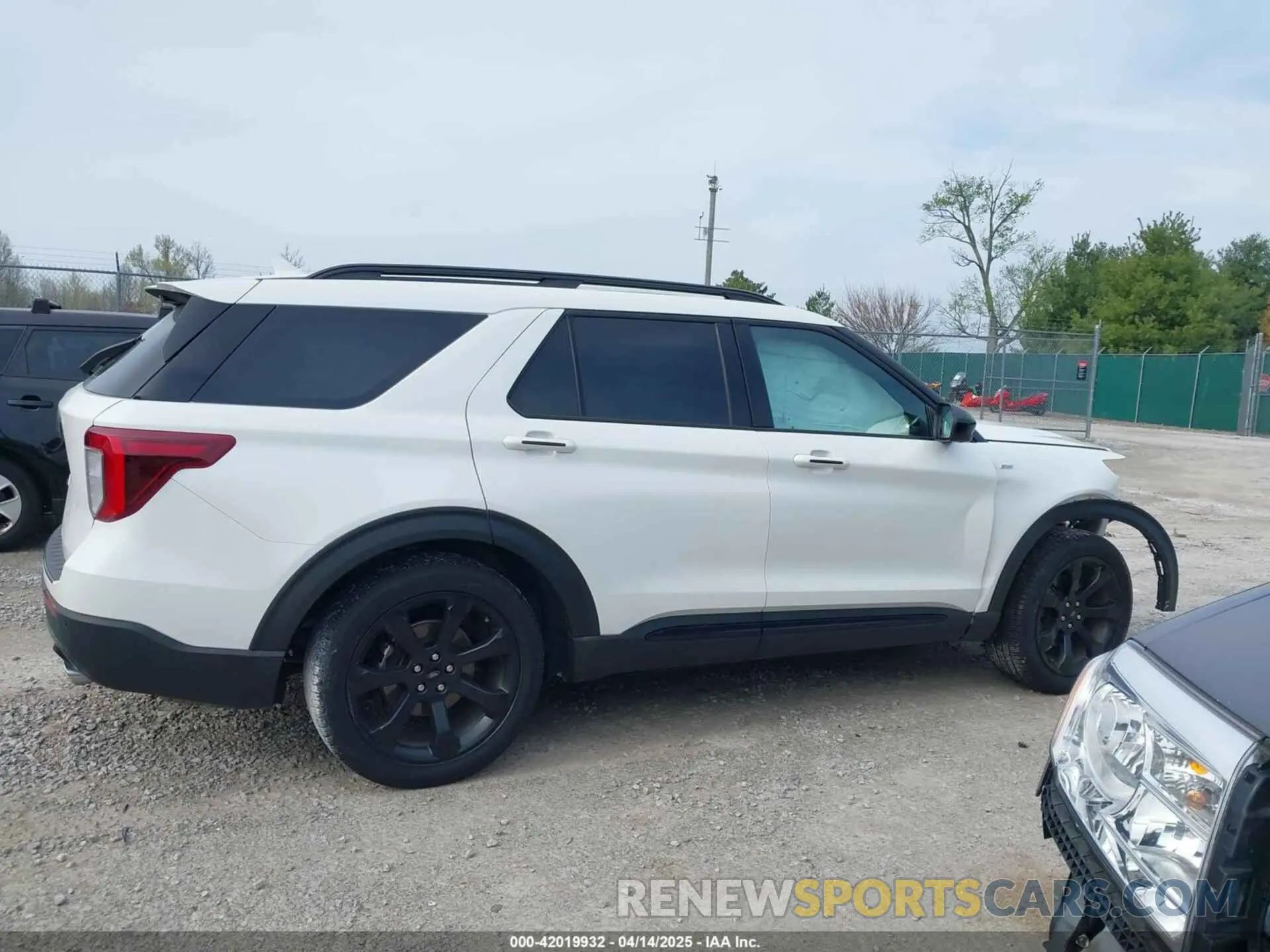 14 fotografías del automóvil dañado 1FMSK7KH4PGA01664 FORD EXPLORER 2023