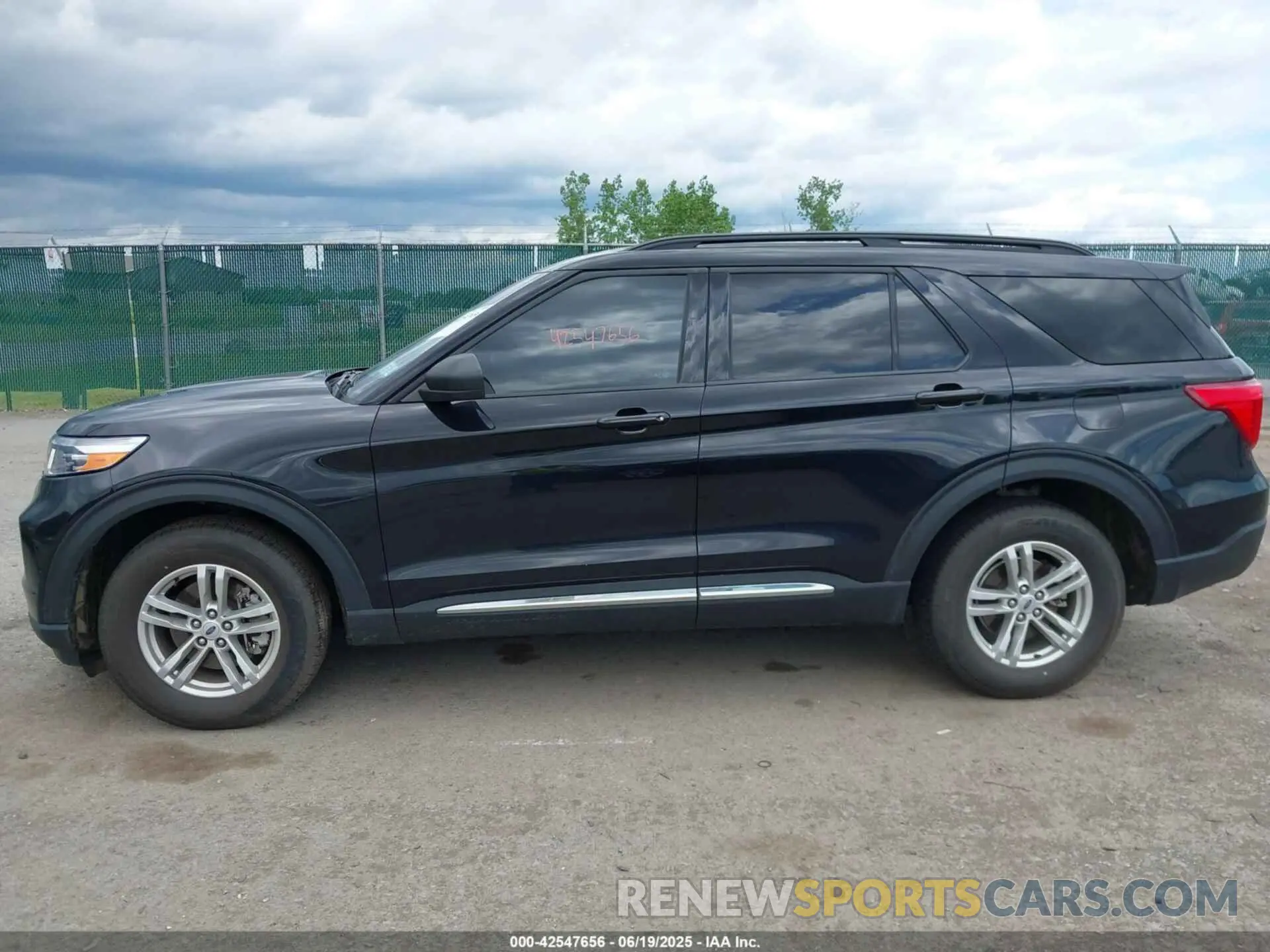 14 fotografías del automóvil dañado 1FMSK8DH1PGB27919 FORD EXPLORER 2023