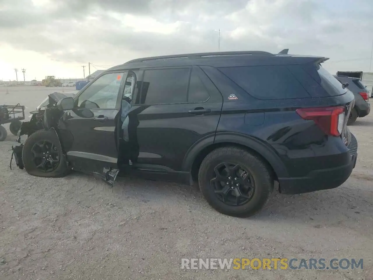 2 fotografías del automóvil dañado 1FMSK8JH2PGB52039 FORD EXPLORER 2023