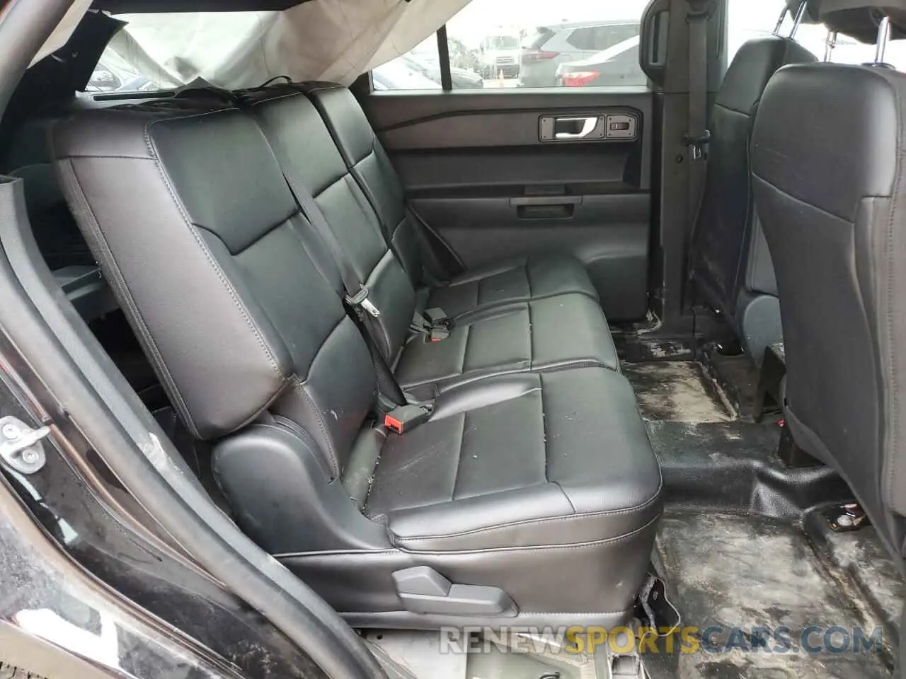 11 fotografías del automóvil dañado 1FM5K8AB2RGA27330 FORD EXPLORER 2024