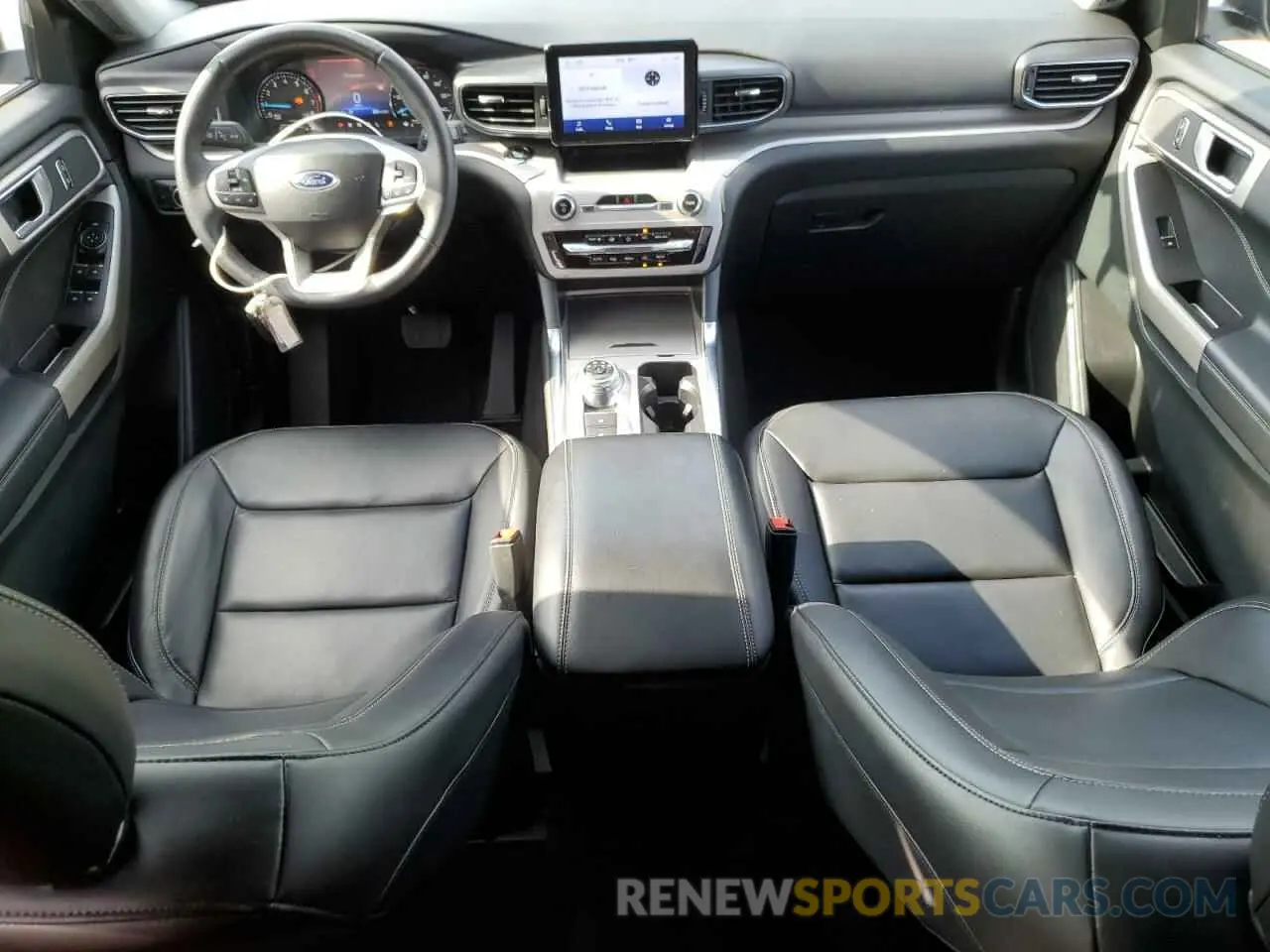 8 fotografías del automóvil dañado 1FMSK7DH0RGA04223 FORD EXPLORER 2024
