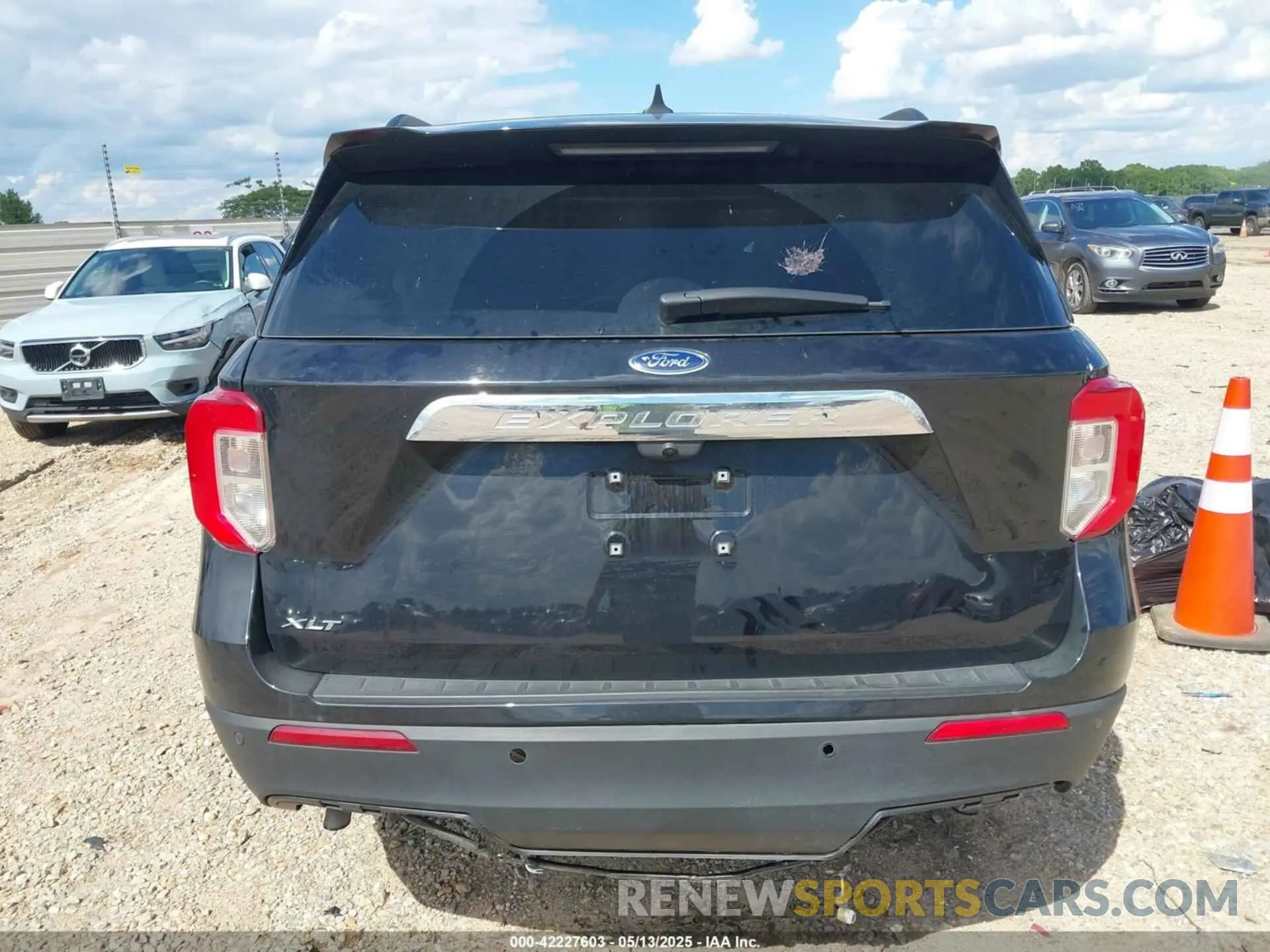 15 fotografías del automóvil dañado 1FMSK7DH0RGA83585 FORD EXPLORER 2024