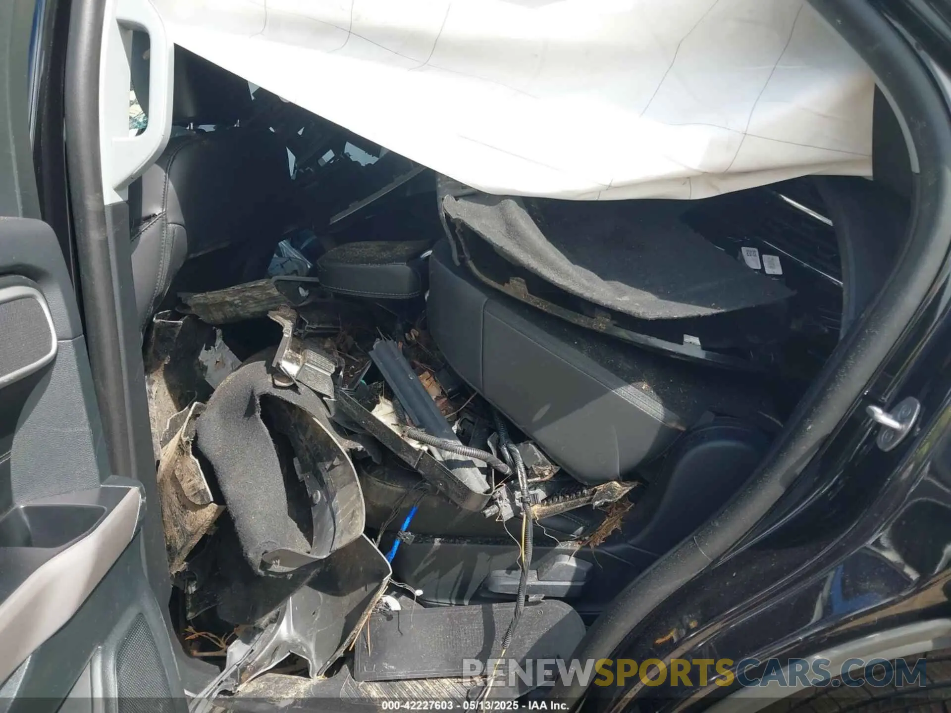 8 fotografías del automóvil dañado 1FMSK7DH0RGA83585 FORD EXPLORER 2024