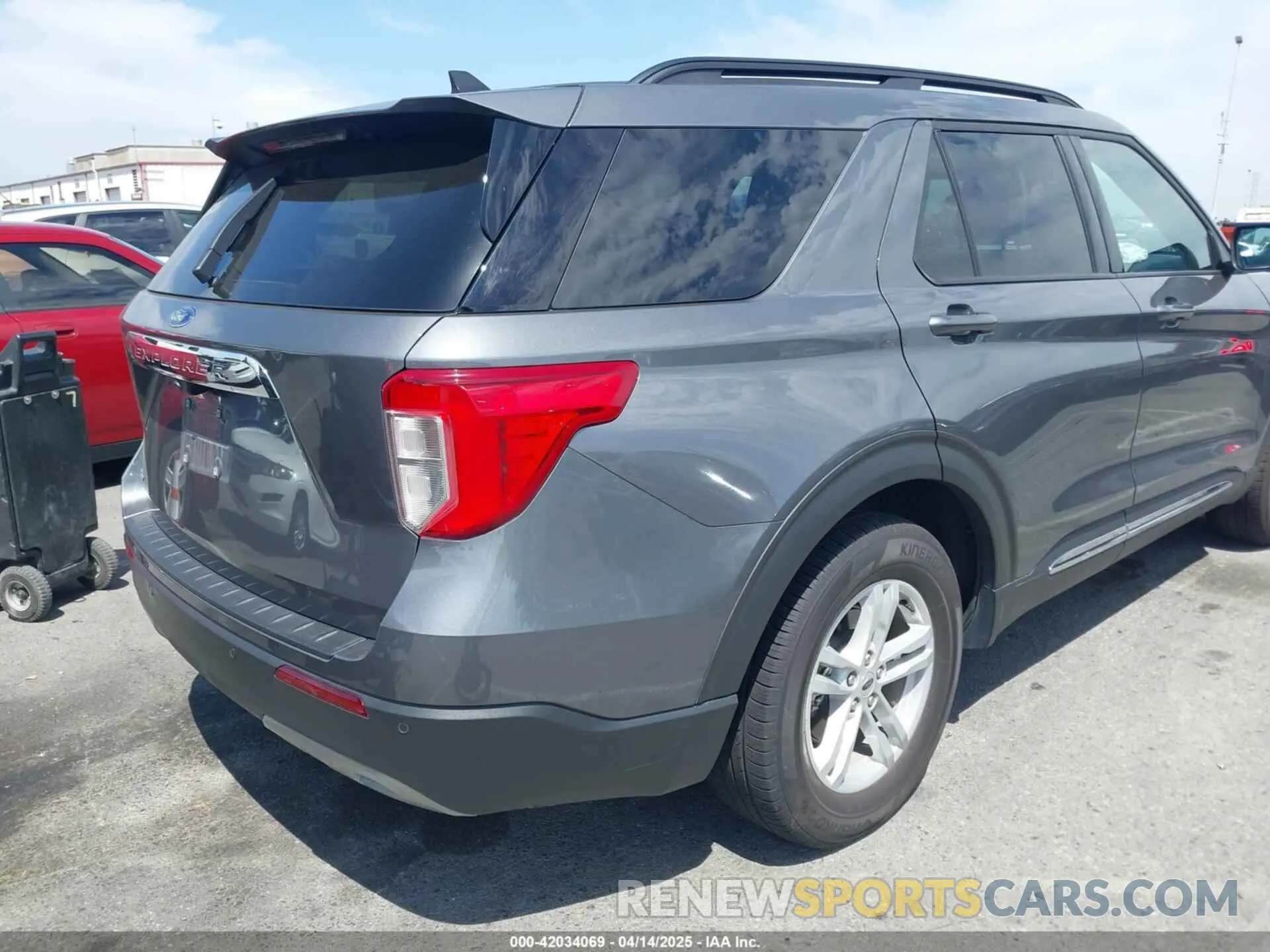 4 fotografías del automóvil dañado 1FMSK7DH3RGA09125 FORD EXPLORER 2024