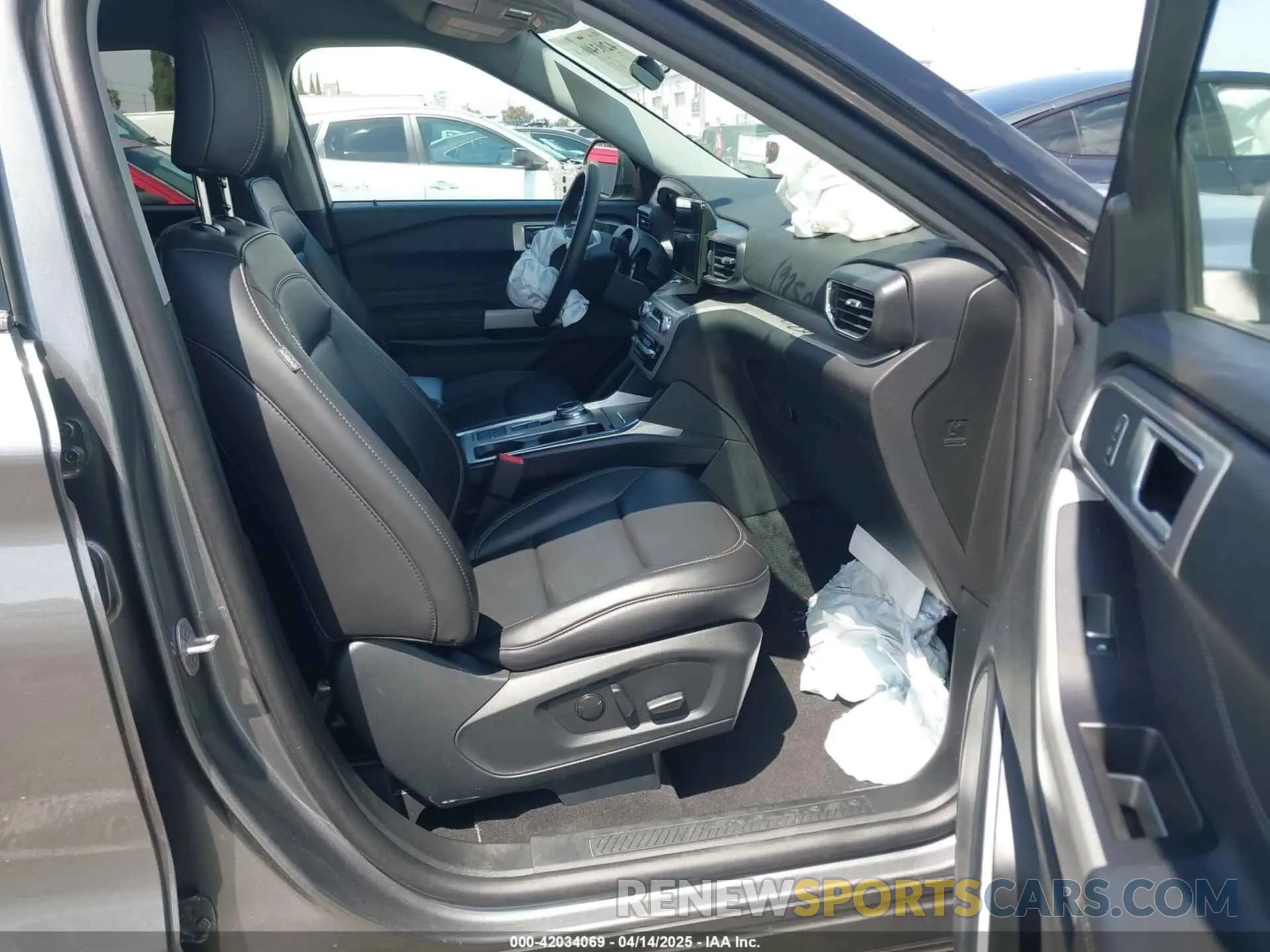 5 fotografías del automóvil dañado 1FMSK7DH3RGA09125 FORD EXPLORER 2024