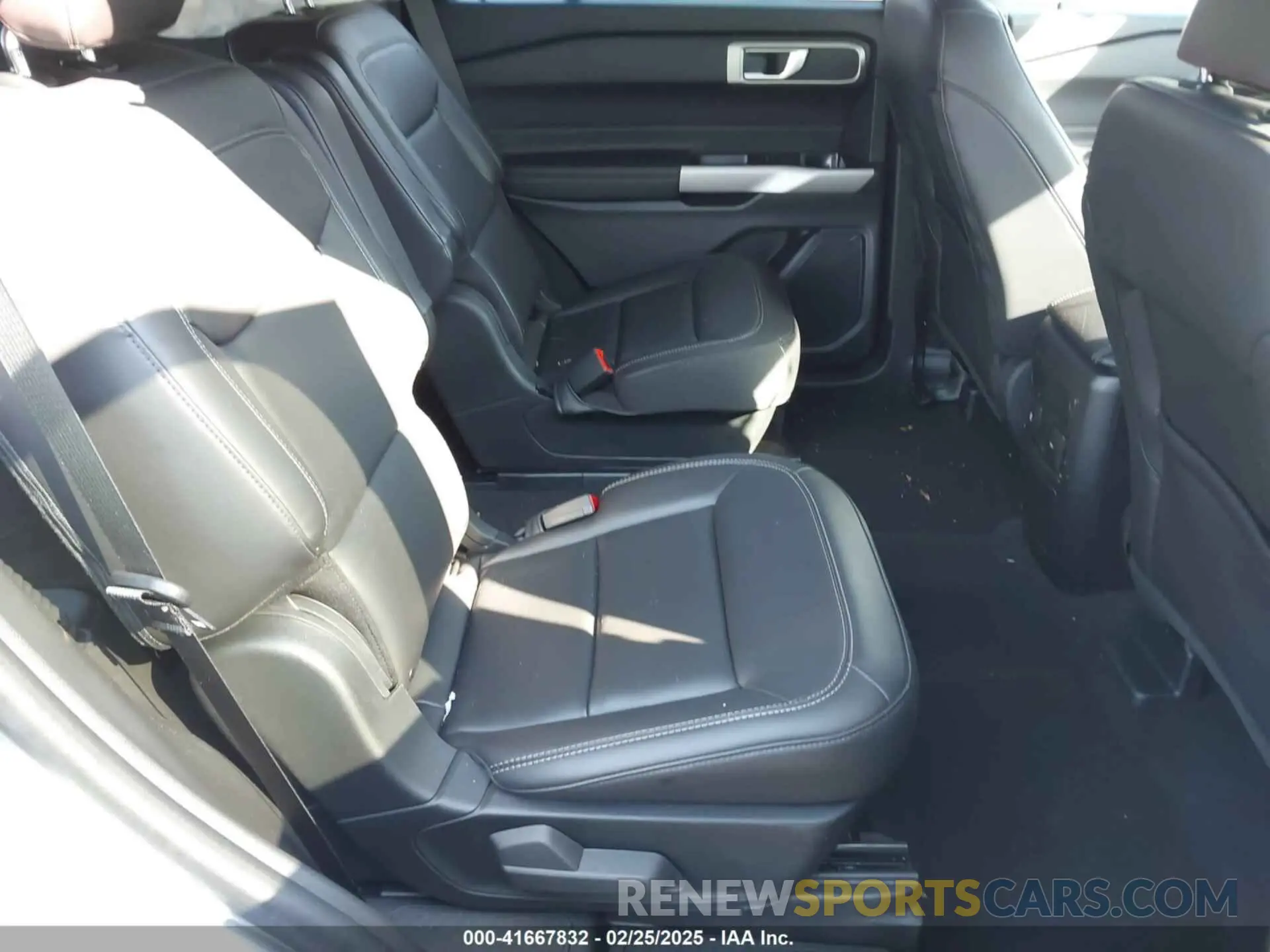 8 fotografías del automóvil dañado 1FMSK7DH5RGA42479 FORD EXPLORER 2024