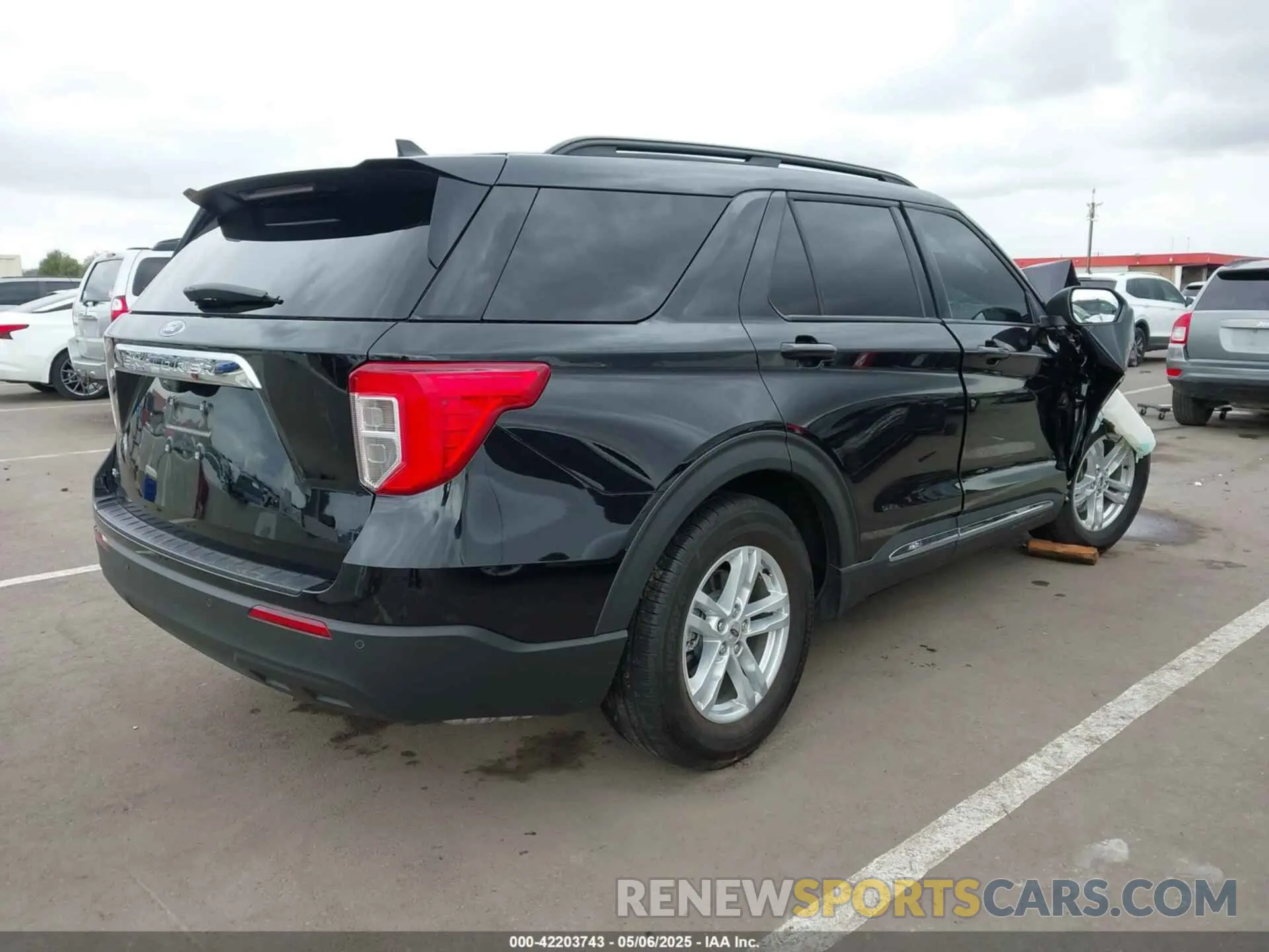 4 fotografías del automóvil dañado 1FMSK7DH8RGA76786 FORD EXPLORER 2024