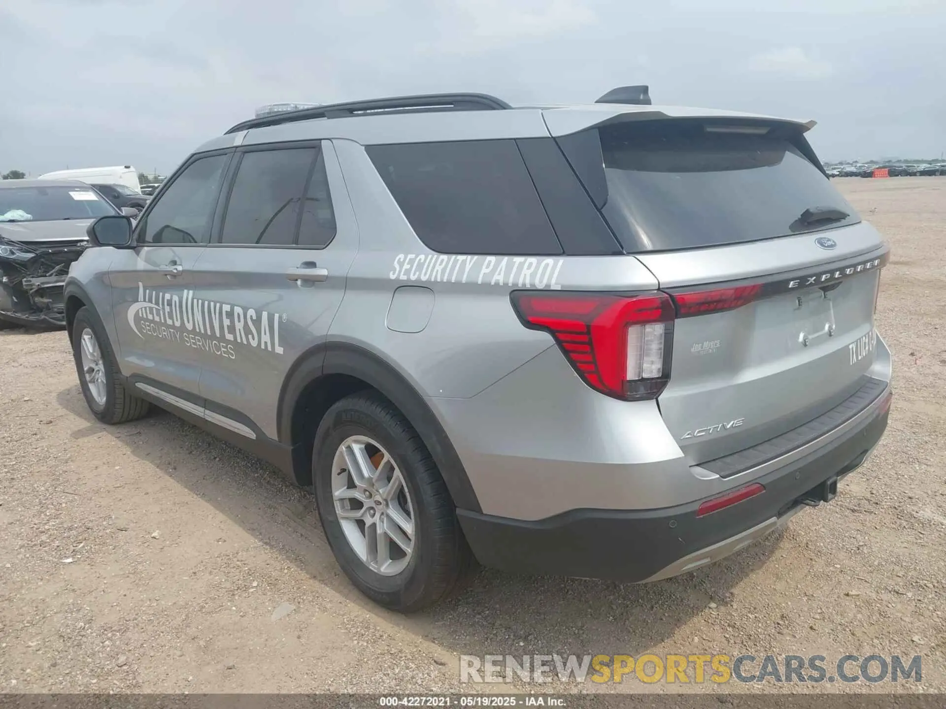 3 fotografías del automóvil dañado 1FMUK7DH3SGA36727 FORD EXPLORER 2025