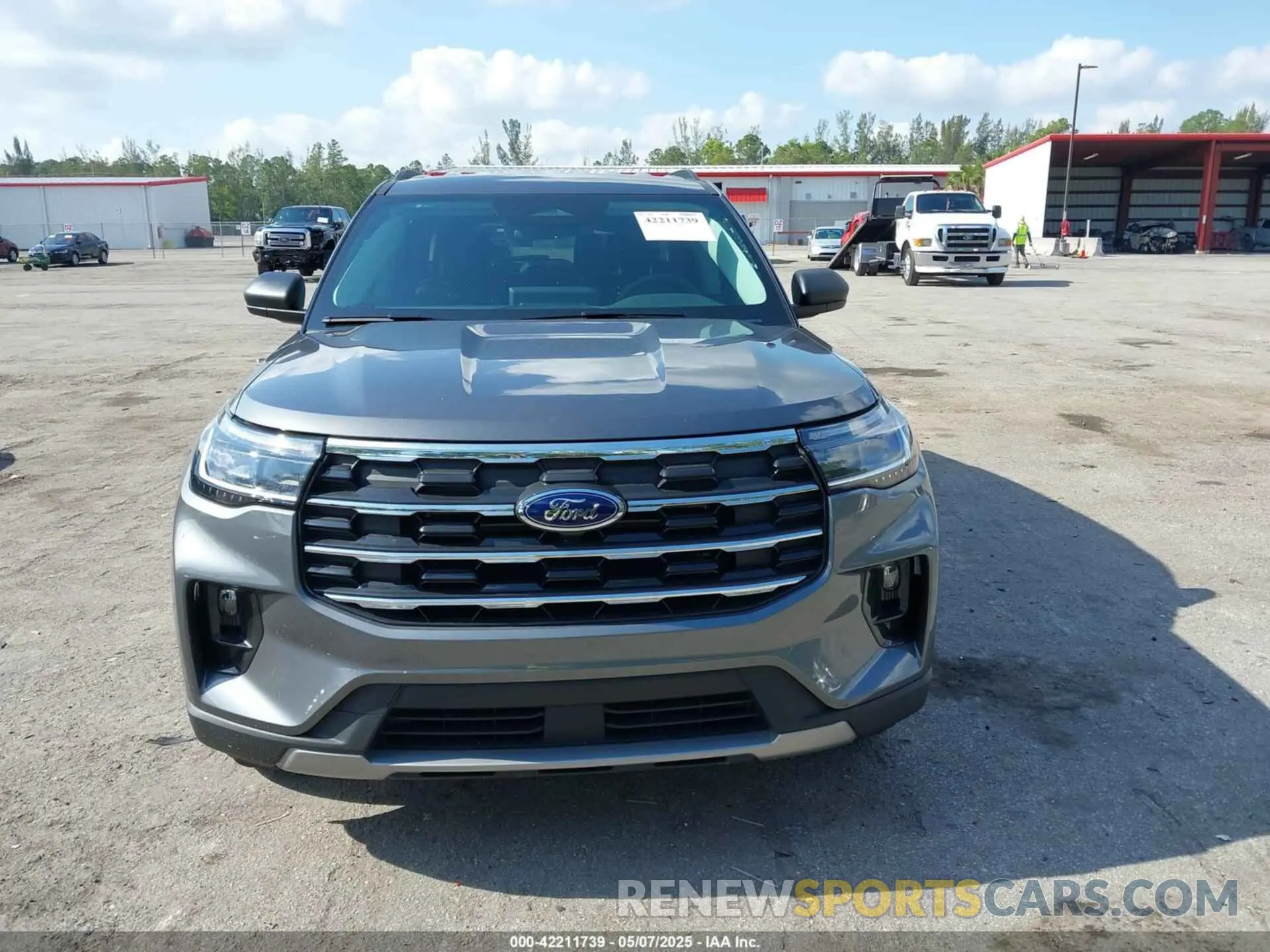 12 fotografías del automóvil dañado 1FMUK7DH7SGA49643 FORD EXPLORER 2025