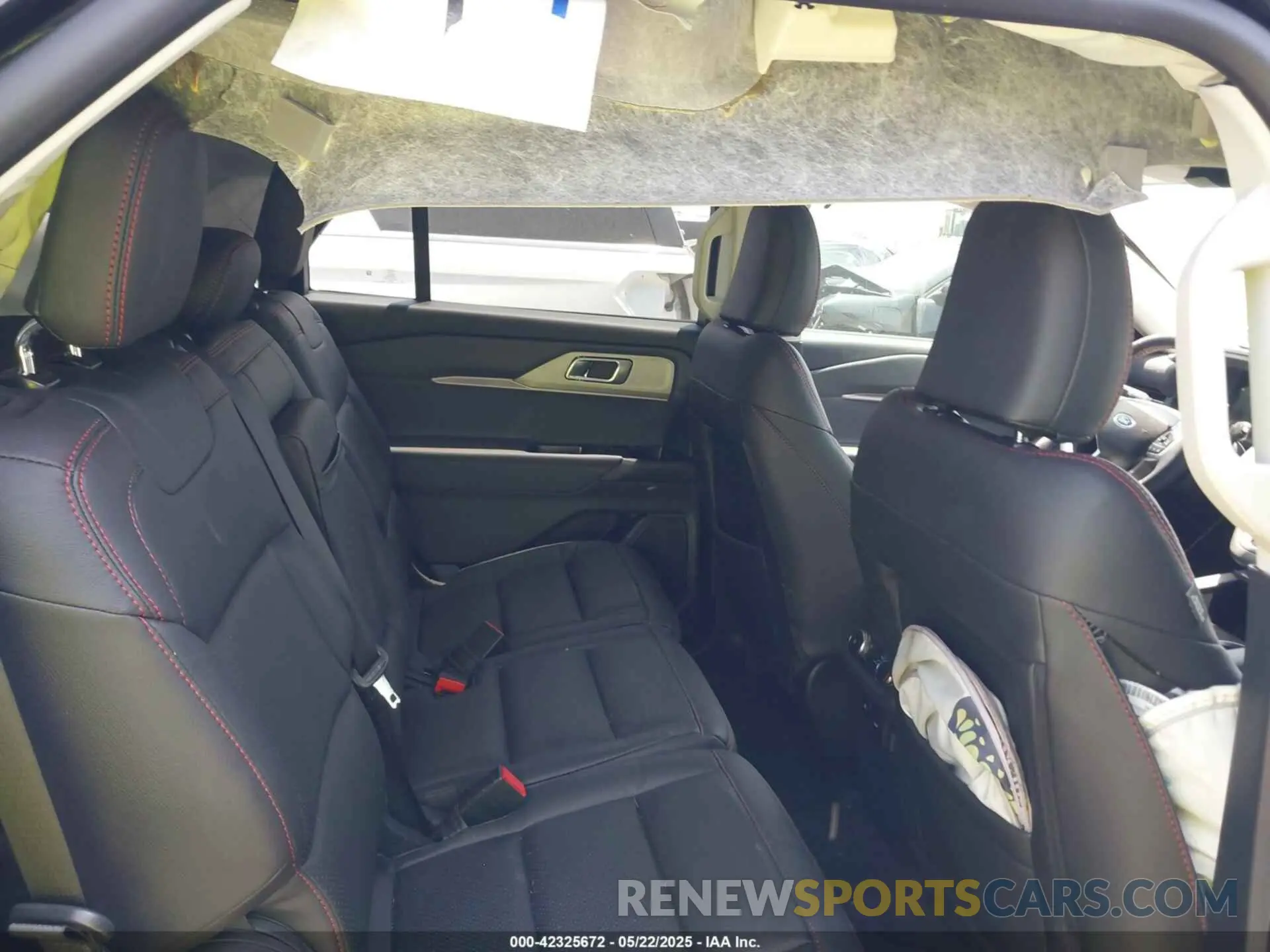 8 fotografías del automóvil dañado 1FMUK7DH7SGA99586 FORD EXPLORER 2025