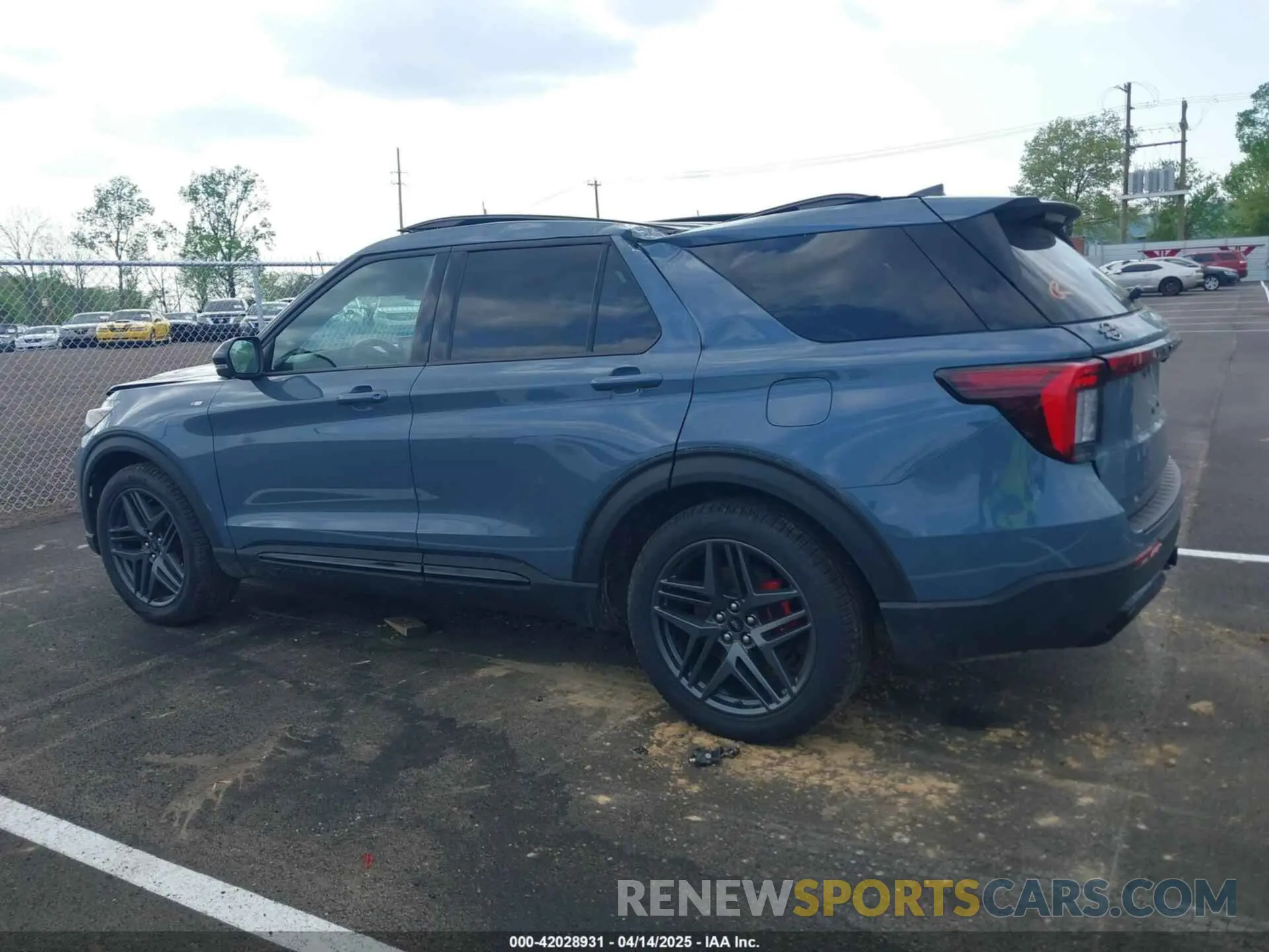 14 fotografías del automóvil dañado 1FMUK7KH9SGA91850 FORD EXPLORER 2025
