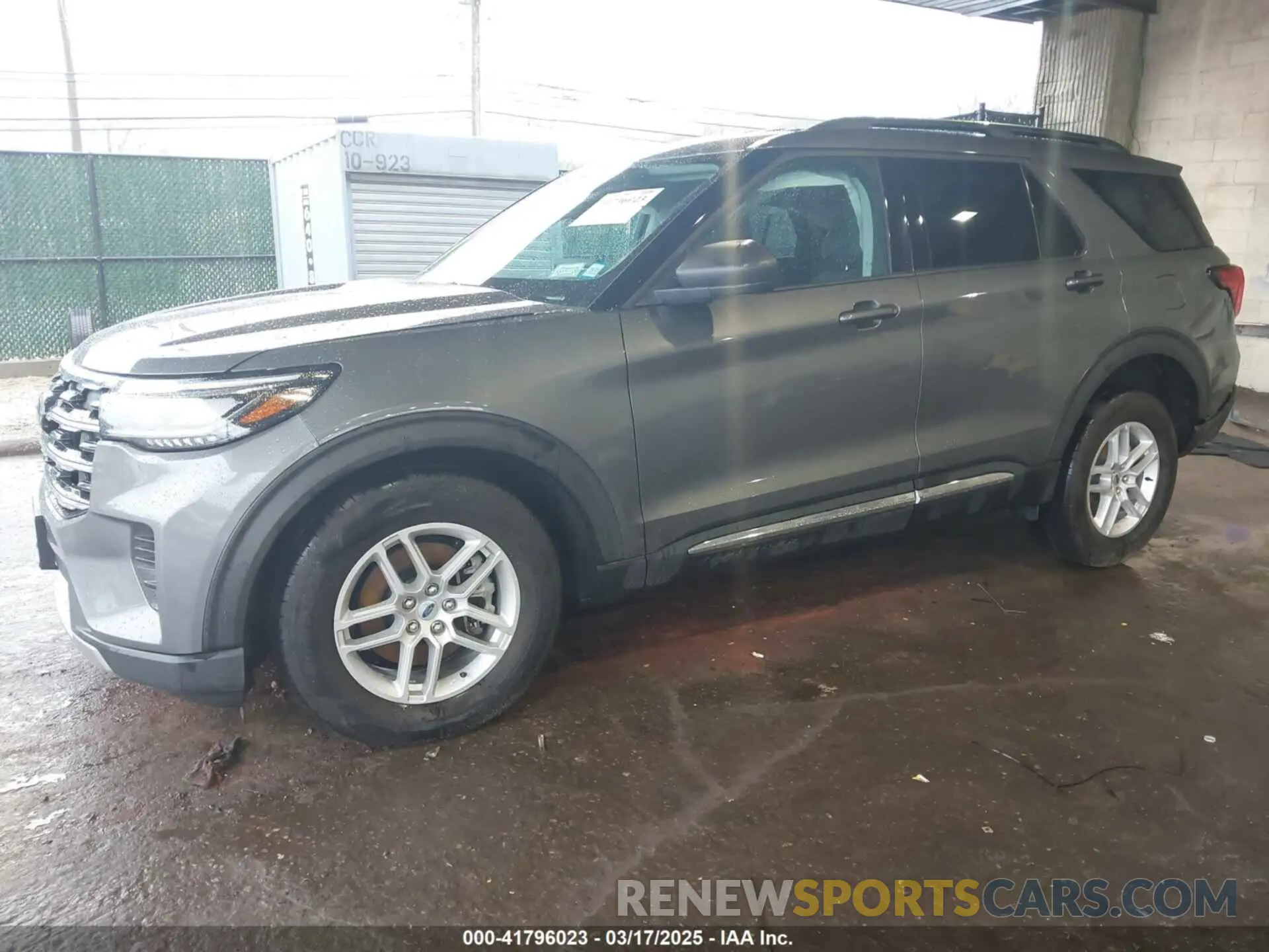 2 fotografías del automóvil dañado 1FMUK8DH0SGA44970 FORD EXPLORER 2025