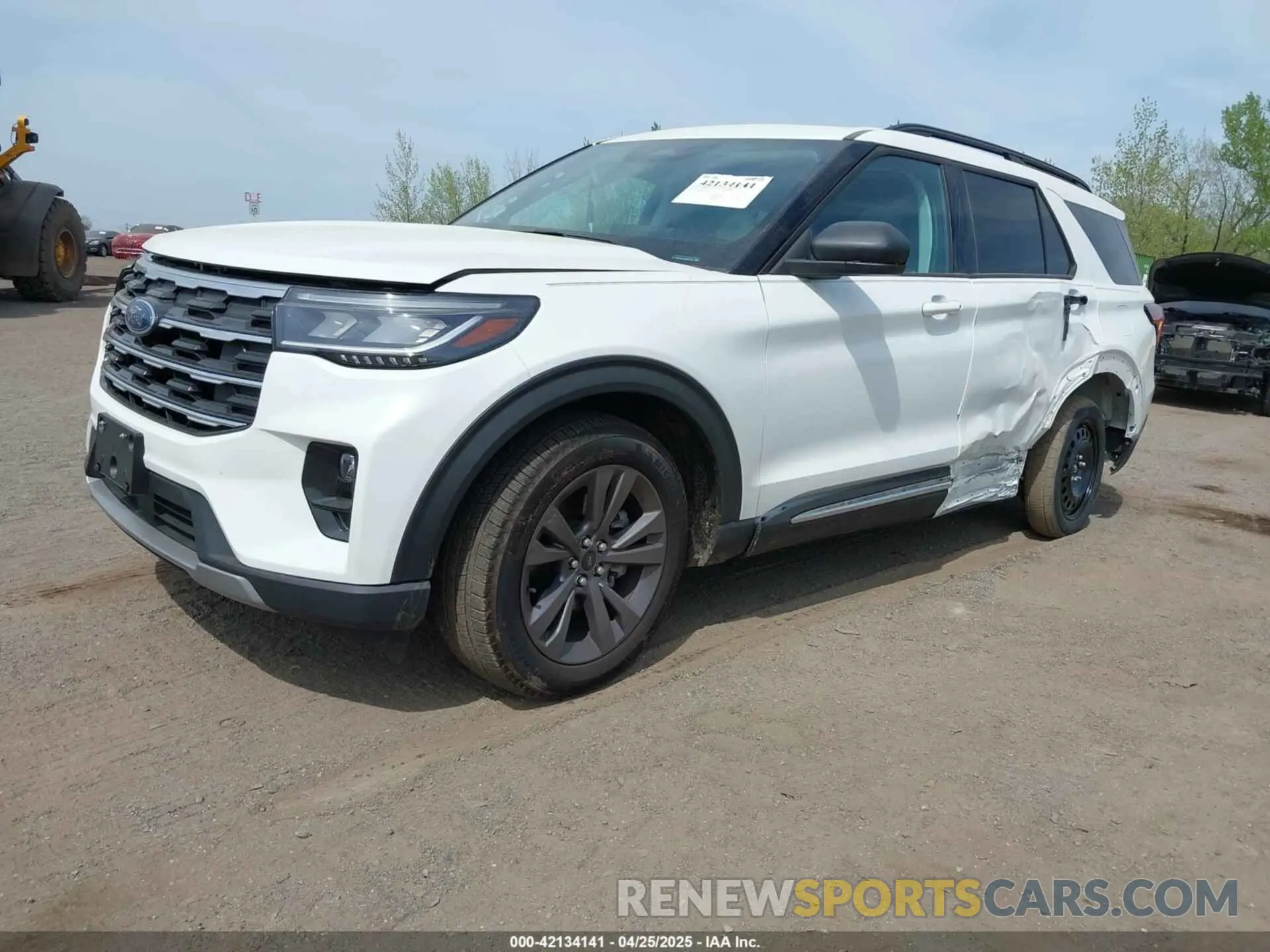 2 fotografías del automóvil dañado 1FMUK8DH3SGA67689 FORD EXPLORER 2025