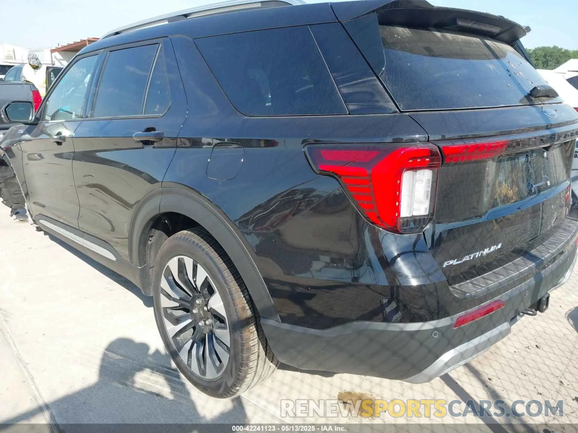 3 fotografías del automóvil dañado 1FMUK8HH0SGB61605 FORD EXPLORER 2025