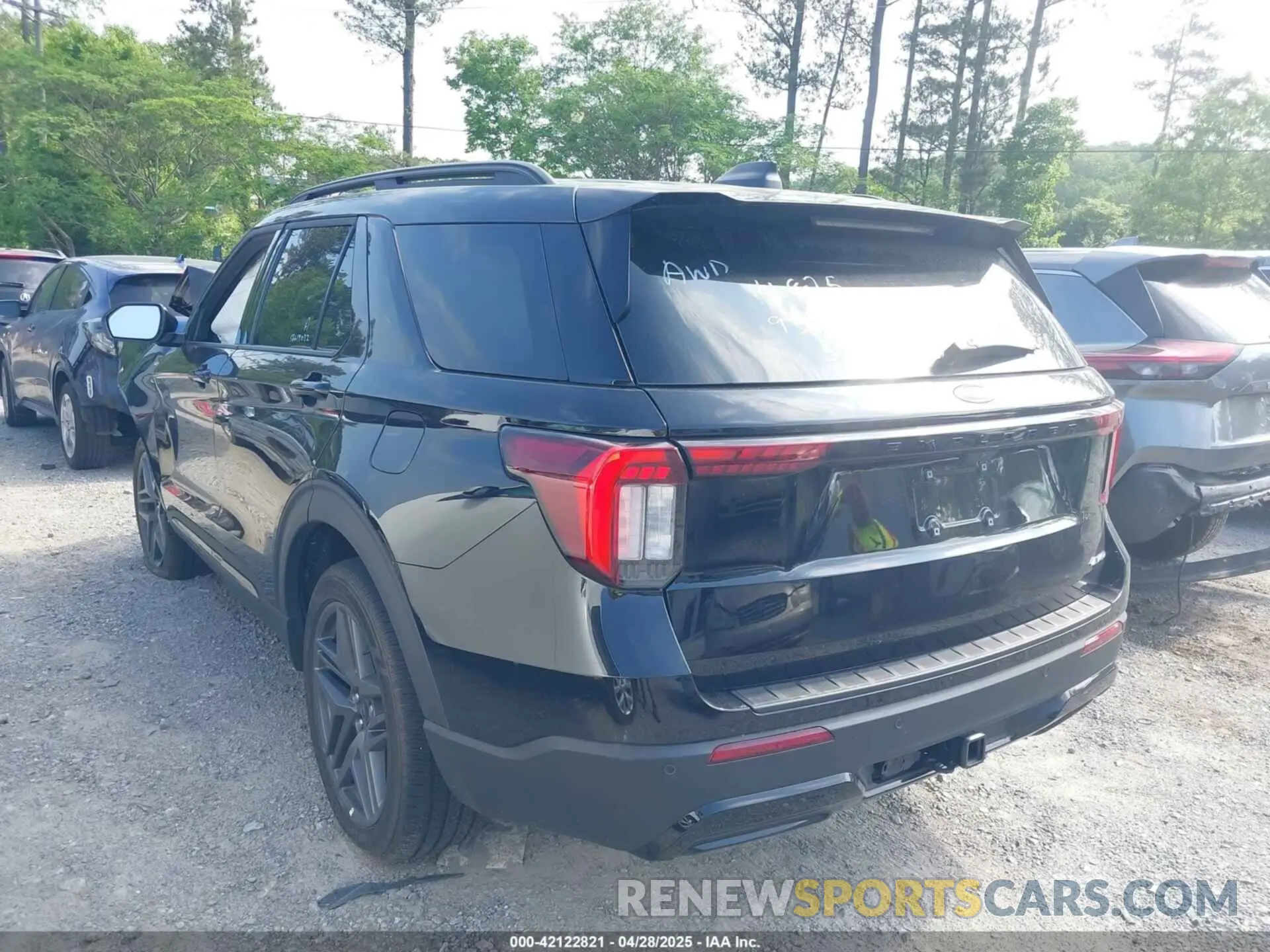 13 fotografías del automóvil dañado 1FMUK8KH4SGB39339 FORD EXPLORER 2025