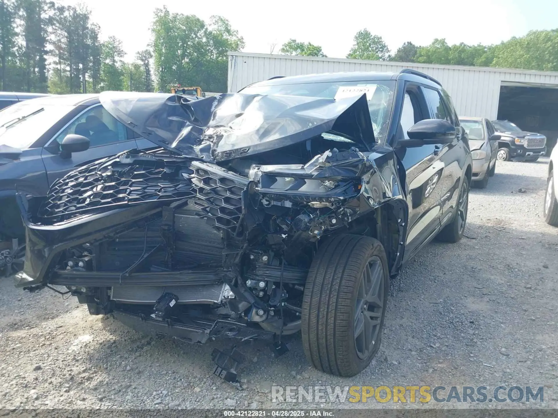 2 fotografías del automóvil dañado 1FMUK8KH4SGB39339 FORD EXPLORER 2025