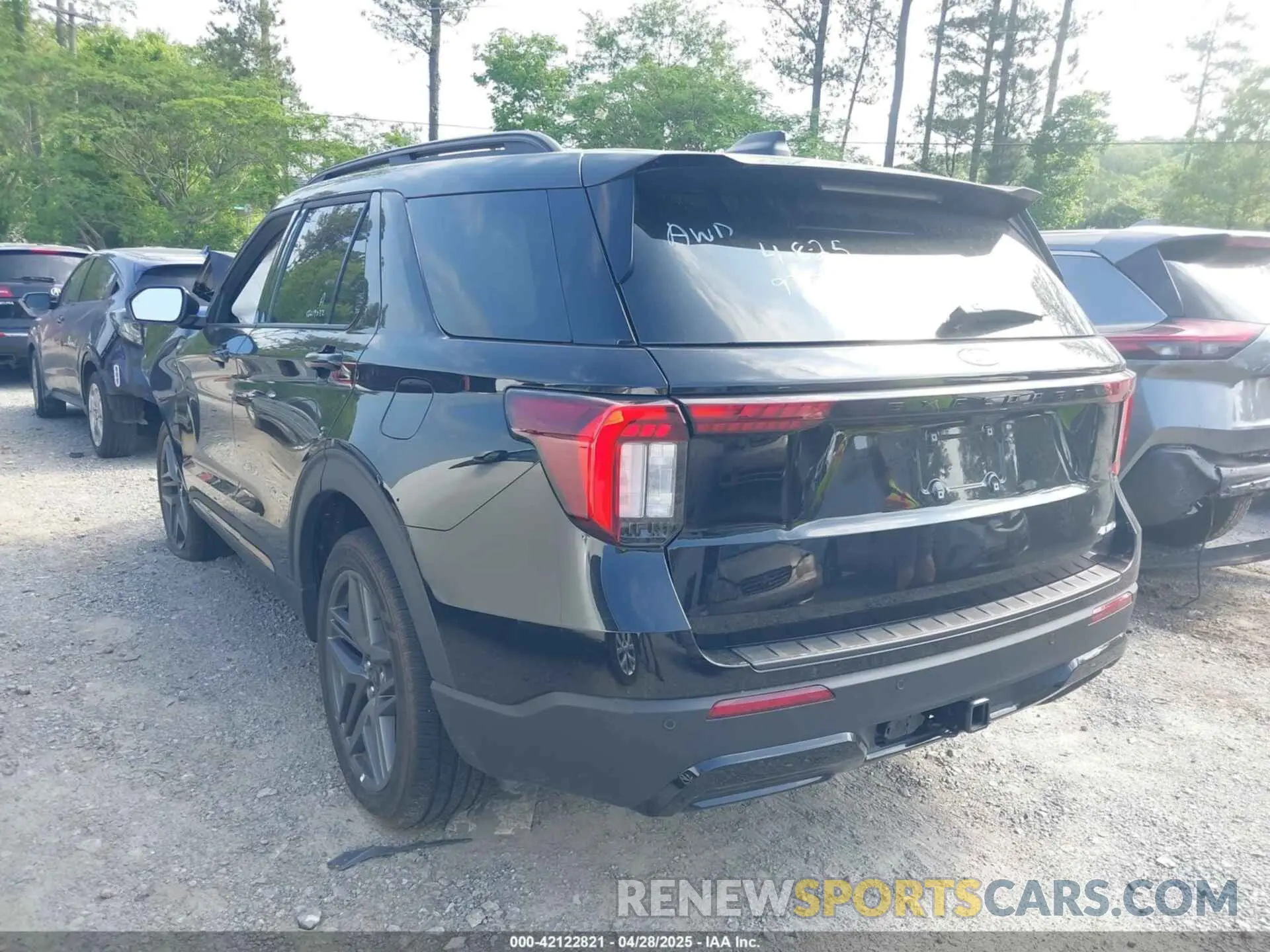 3 fotografías del automóvil dañado 1FMUK8KH4SGB39339 FORD EXPLORER 2025