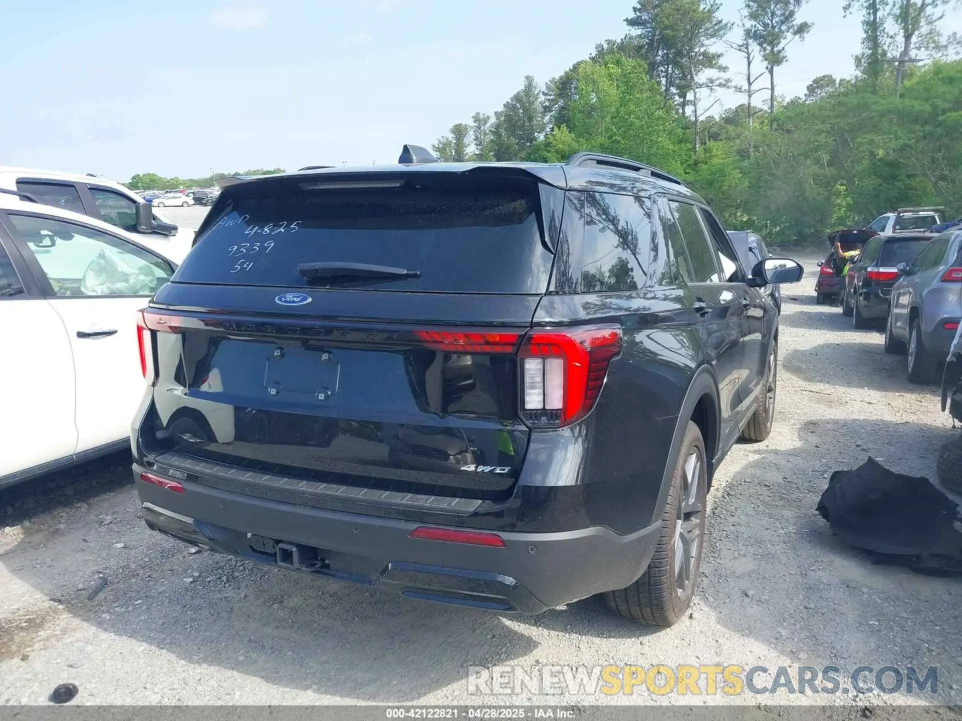 4 fotografías del automóvil dañado 1FMUK8KH4SGB39339 FORD EXPLORER 2025