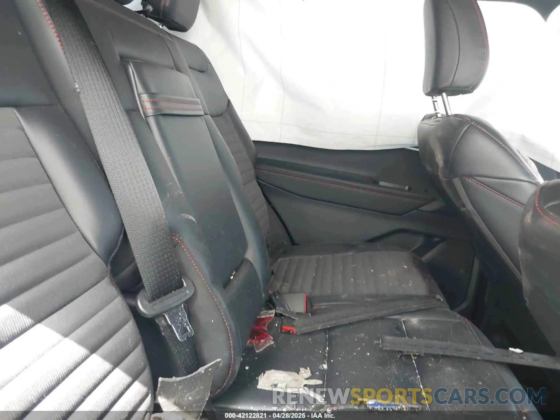 8 fotografías del automóvil dañado 1FMUK8KH4SGB39339 FORD EXPLORER 2025