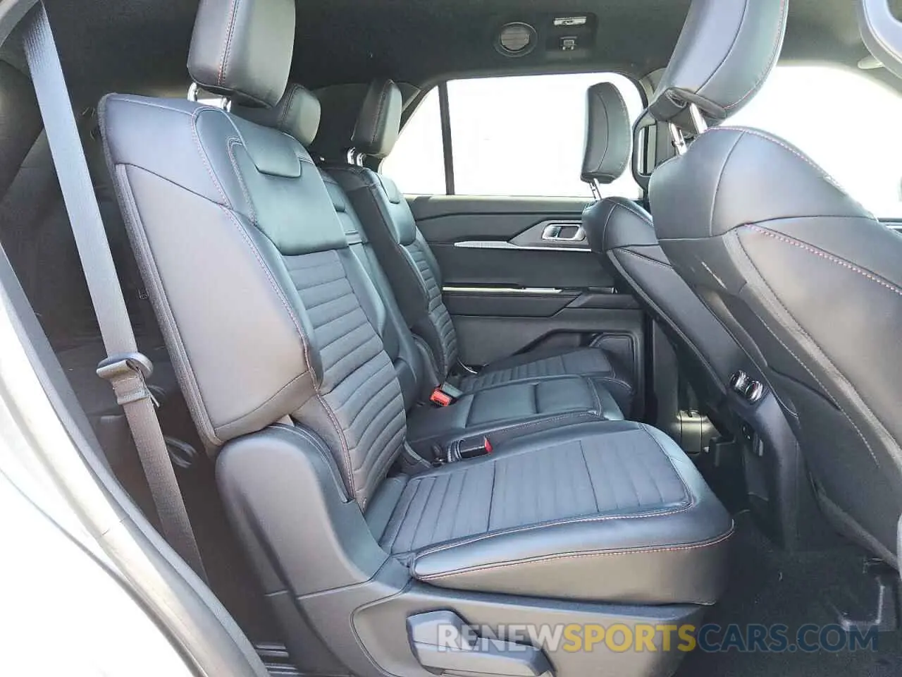 11 fotografías del automóvil dañado 1FMUK8KH4SGB40054 FORD EXPLORER 2025