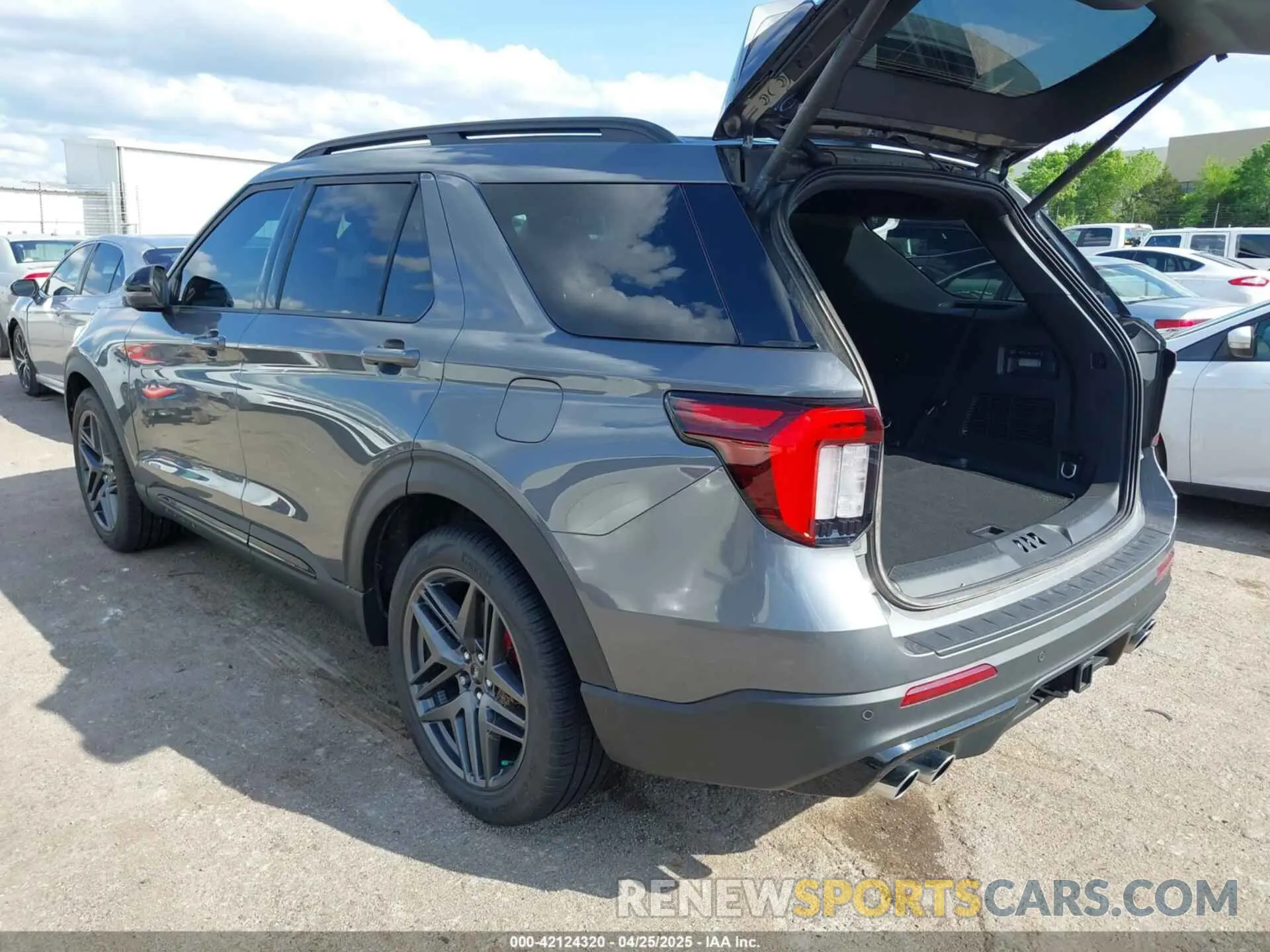 3 fotografías del automóvil dañado 1FMWK8GC2SGB01727 FORD EXPLORER 2025