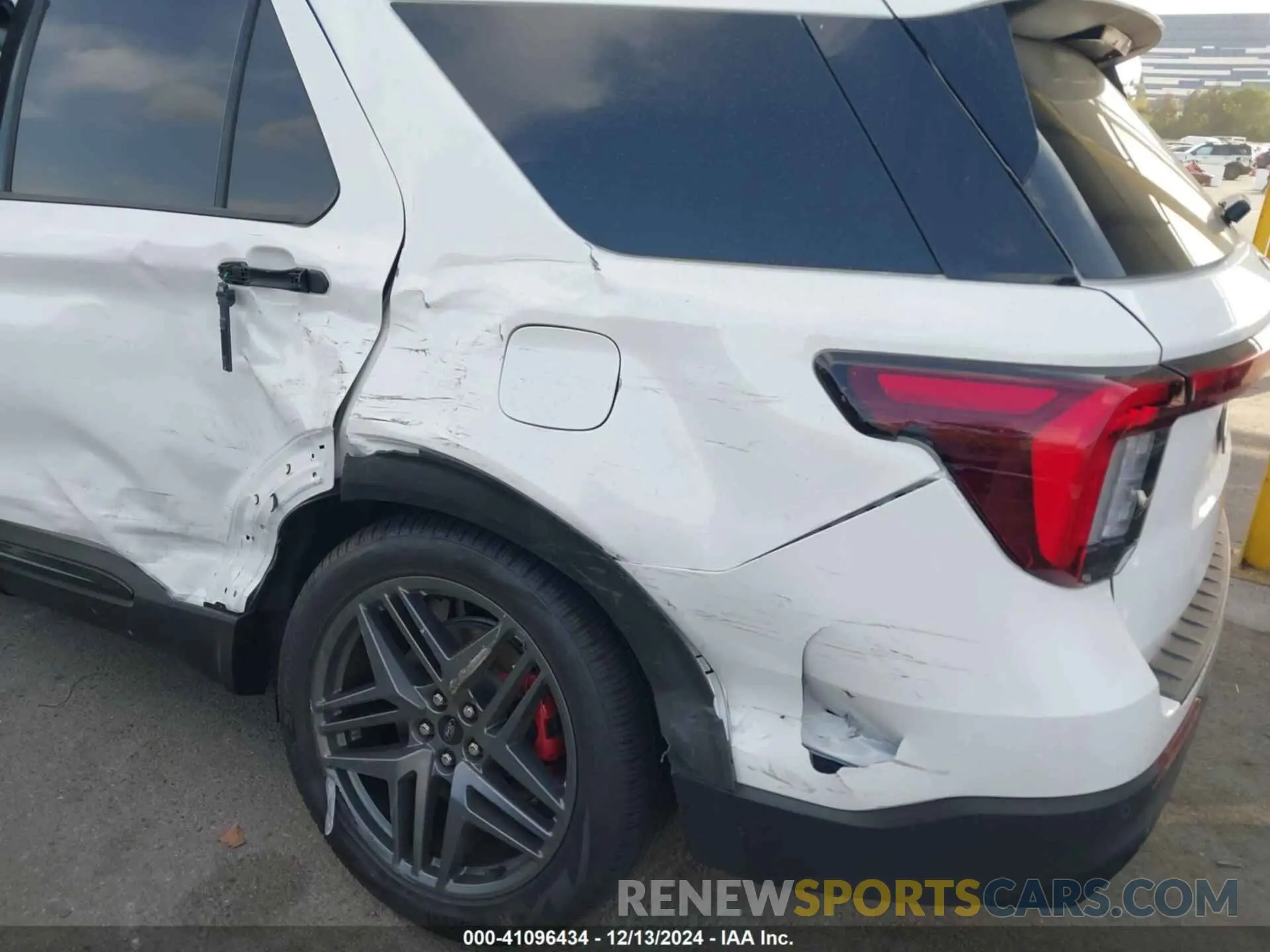 6 fotografías del automóvil dañado 1FMWK8GC3SGA12569 FORD EXPLORER 2025