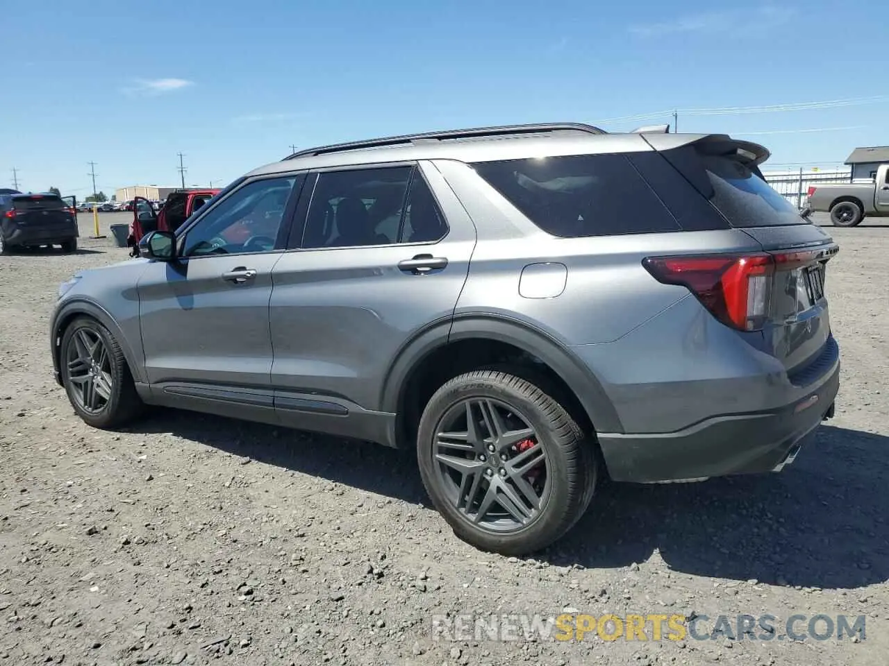 2 fotografías del automóvil dañado 1FMWK8GC3SGB93673 FORD EXPLORER 2025