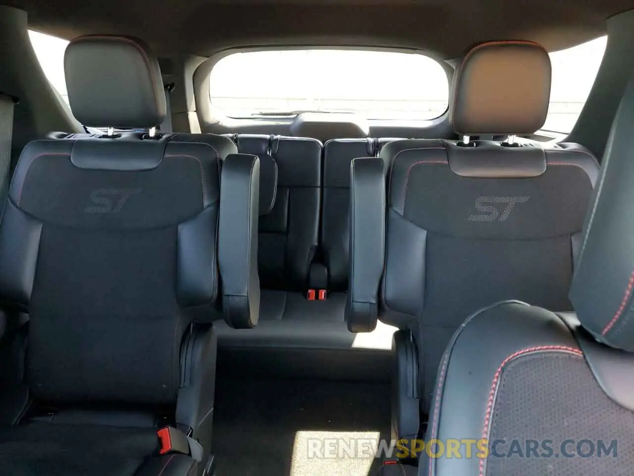 10 fotografías del automóvil dañado 1FMWK8GC7SGA47177 FORD EXPLORER 2025