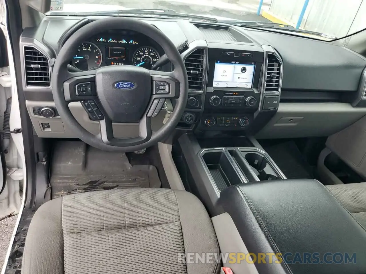 8 fotografías del automóvil dañado 1FTEW1C41KKE82753 FORD F-150 2019