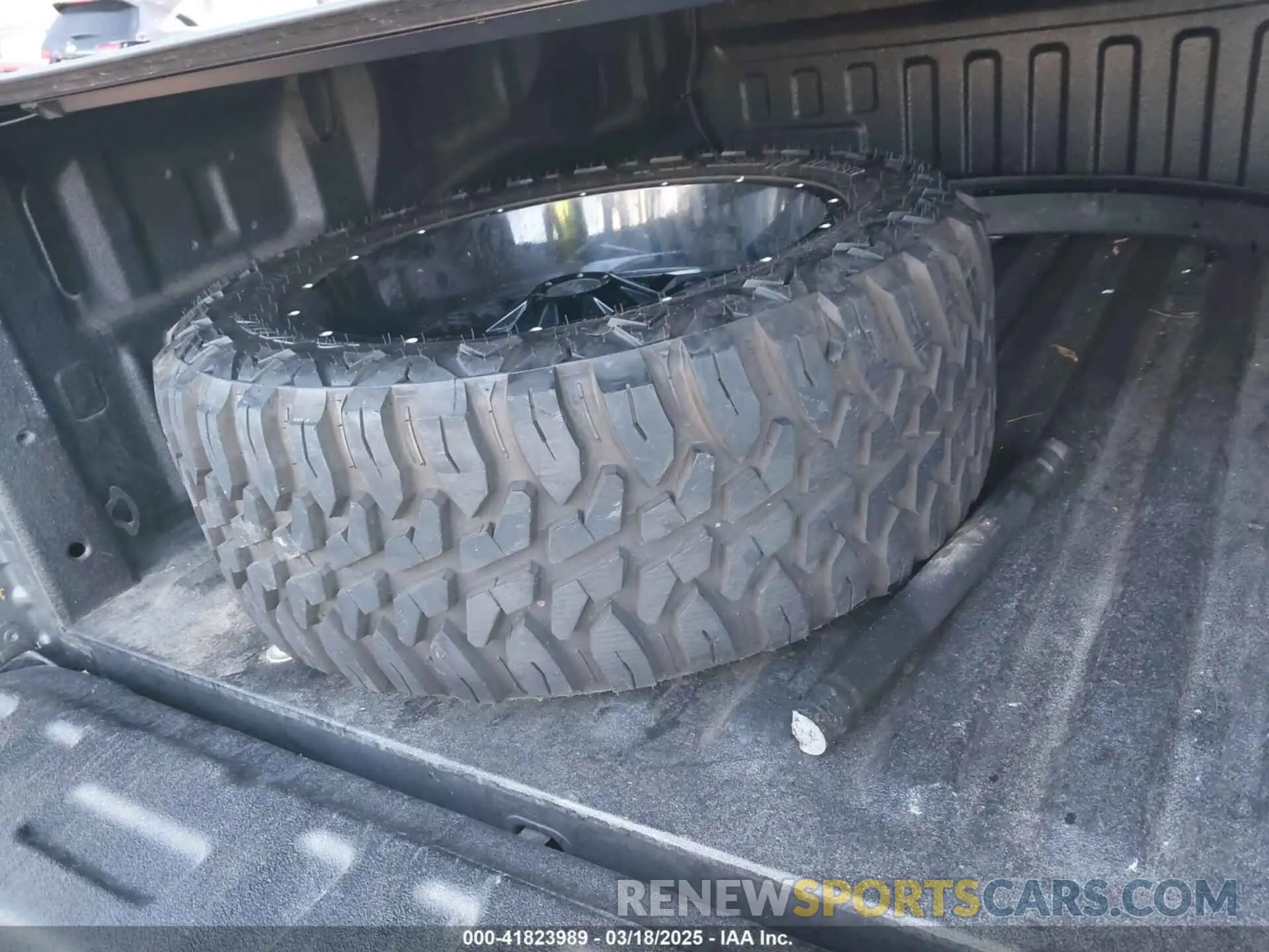 12 fotografías del automóvil dañado 1FTEW1C4XKKE39092 FORD F-150 2019