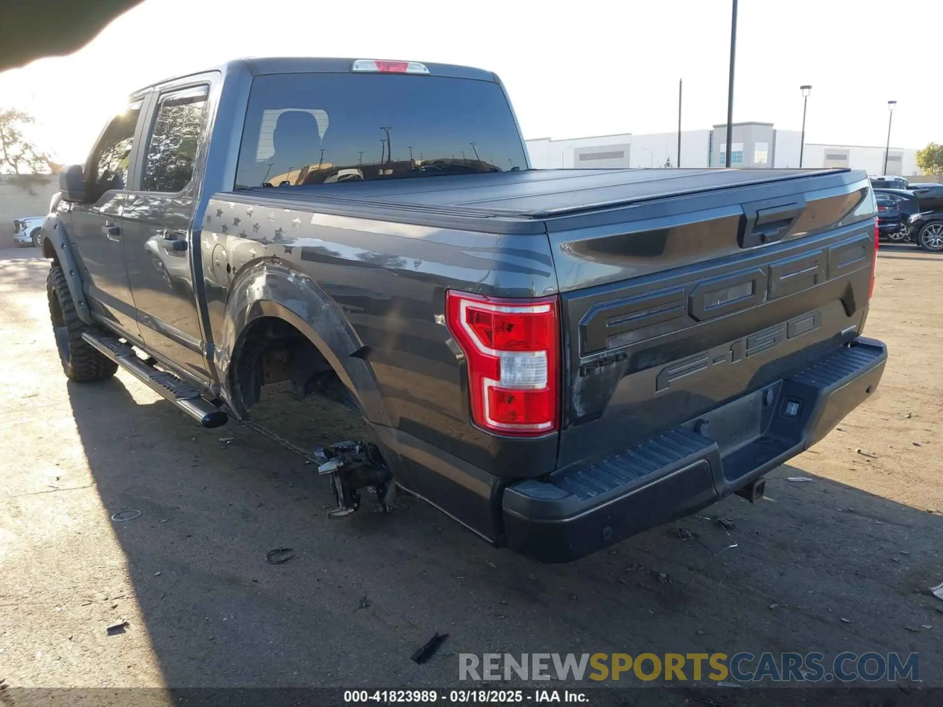 3 fotografías del automóvil dañado 1FTEW1C4XKKE39092 FORD F-150 2019