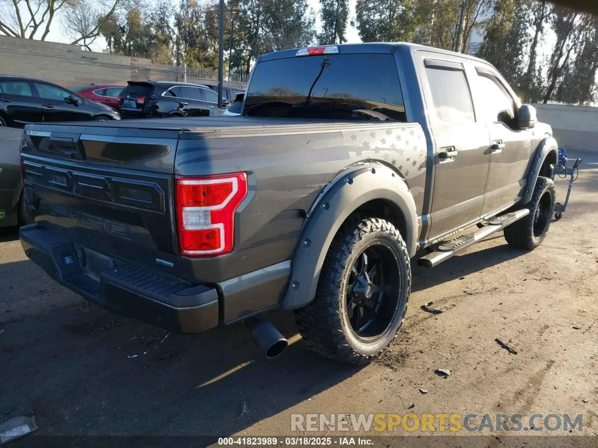 4 fotografías del automóvil dañado 1FTEW1C4XKKE39092 FORD F-150 2019