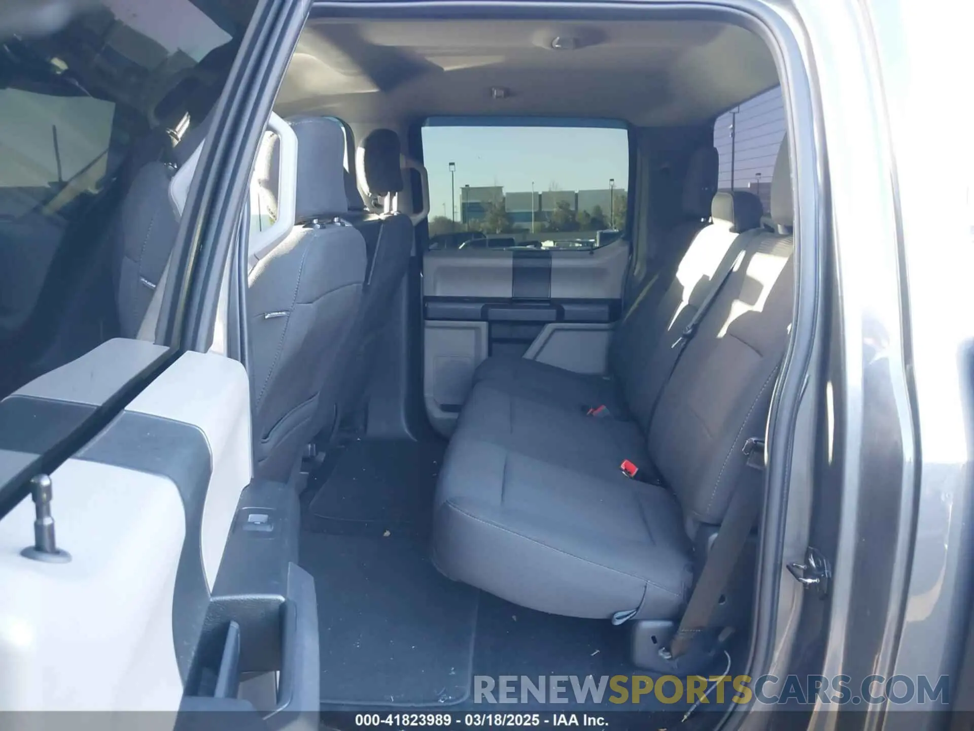 8 fotografías del automóvil dañado 1FTEW1C4XKKE39092 FORD F-150 2019