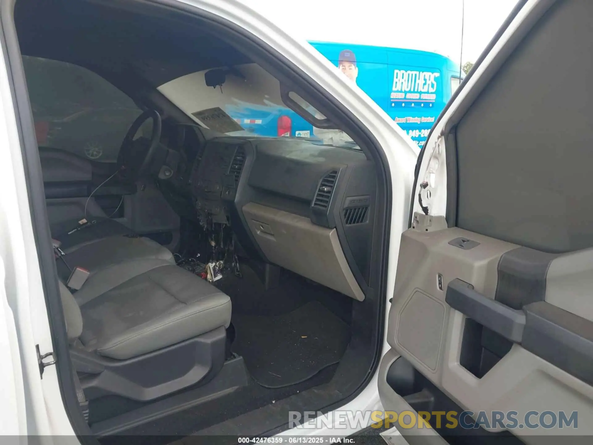 5 fotografías del automóvil dañado 1FTEW1C54KFB63817 FORD F-150 2019