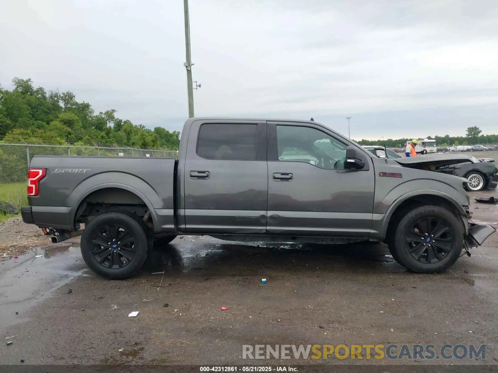 14 fotografías del automóvil dañado 1FTEW1C56KFD09229 FORD F-150 2019