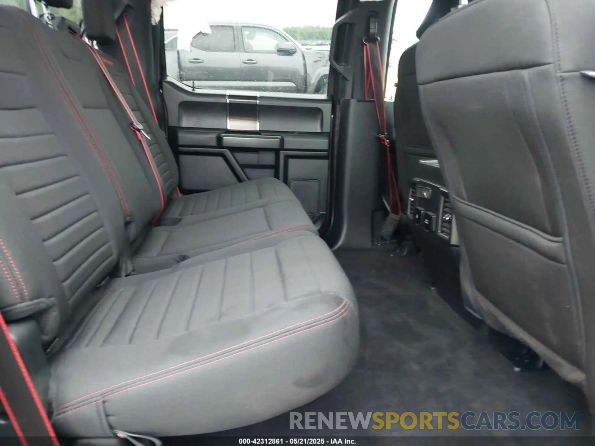 8 fotografías del automóvil dañado 1FTEW1C56KFD09229 FORD F-150 2019