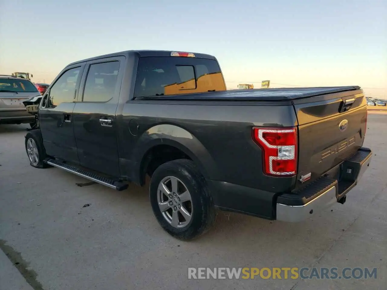 2 fotografías del automóvil dañado 1FTEW1C56KKE59168 FORD F-150 2019