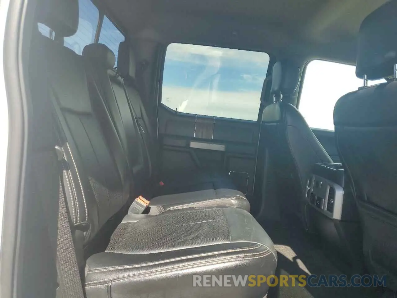 10 fotografías del automóvil dañado 1FTEW1C58KKC04991 FORD F-150 2019