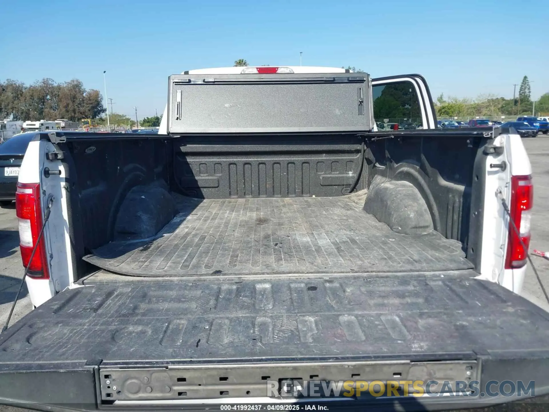 19 fotografías del automóvil dañado 1FTEW1C59KKE70231 FORD F-150 2019