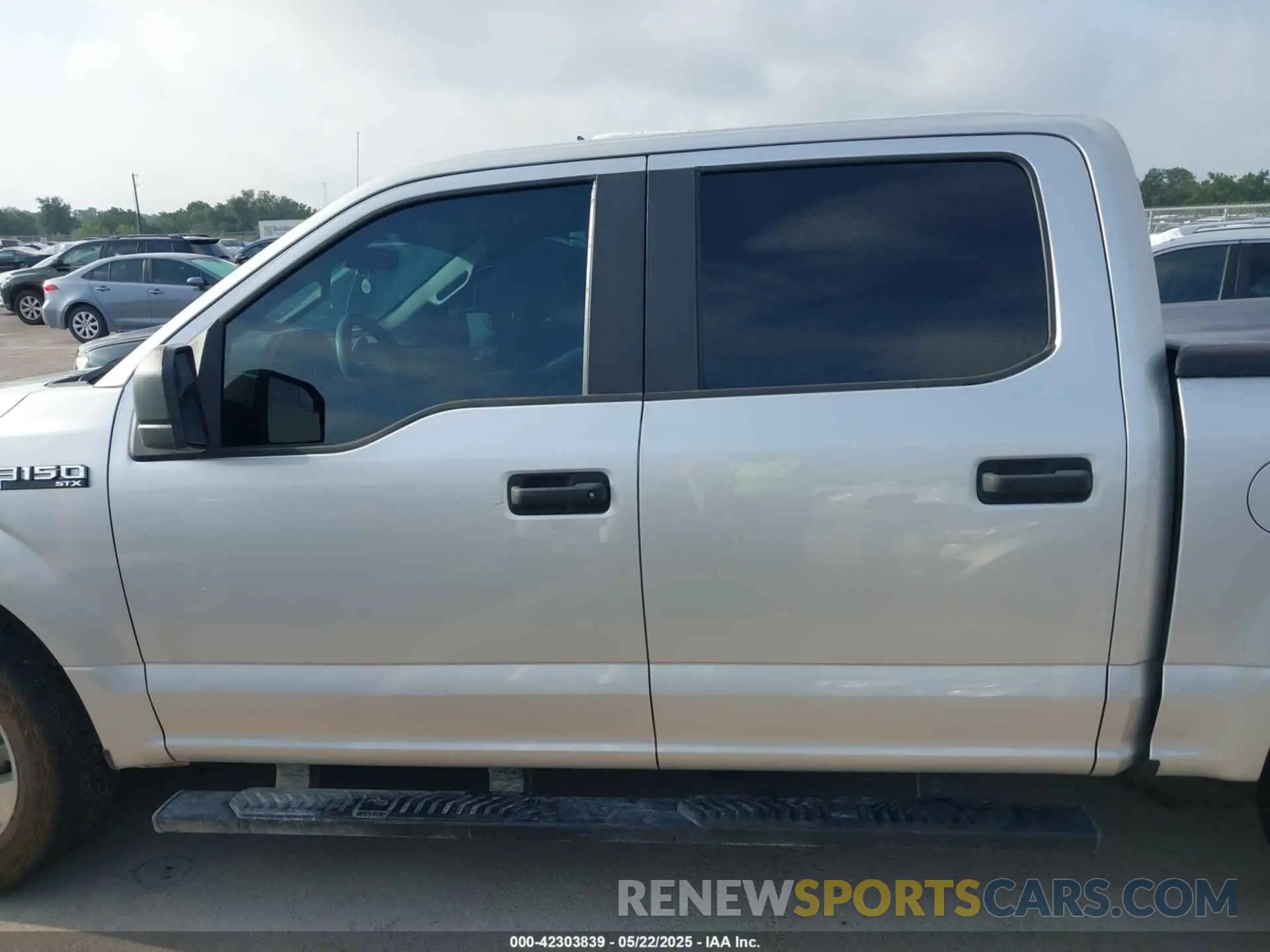 14 fotografías del automóvil dañado 1FTEW1C59KKE91712 FORD F-150 2019