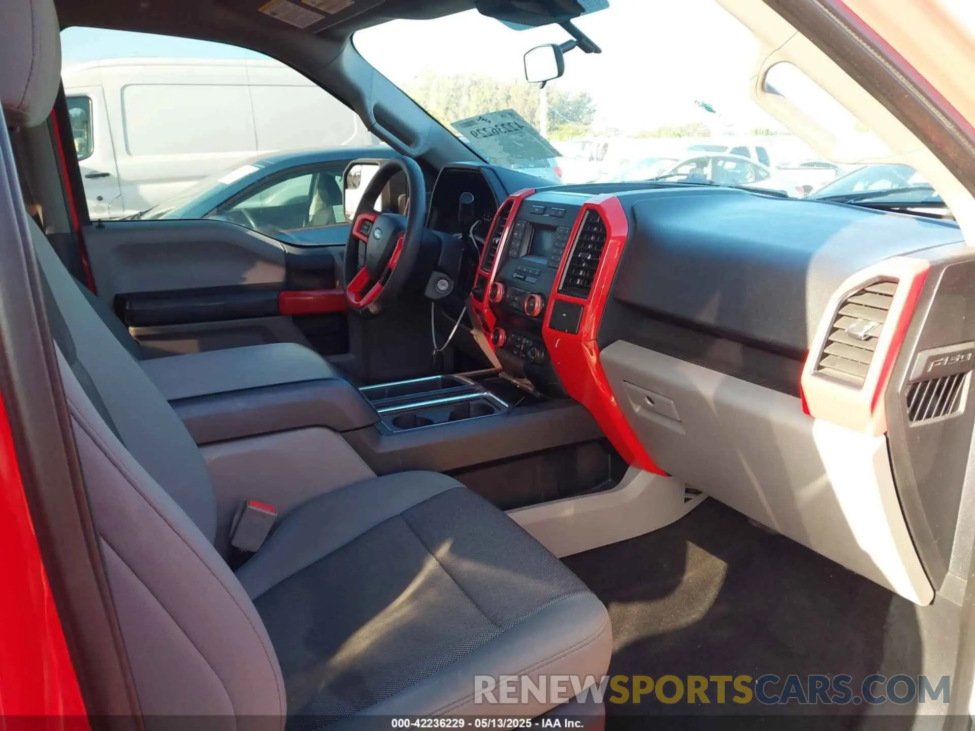 5 fotografías del automóvil dañado 1FTEW1CB5KKE38155 FORD F-150 2019