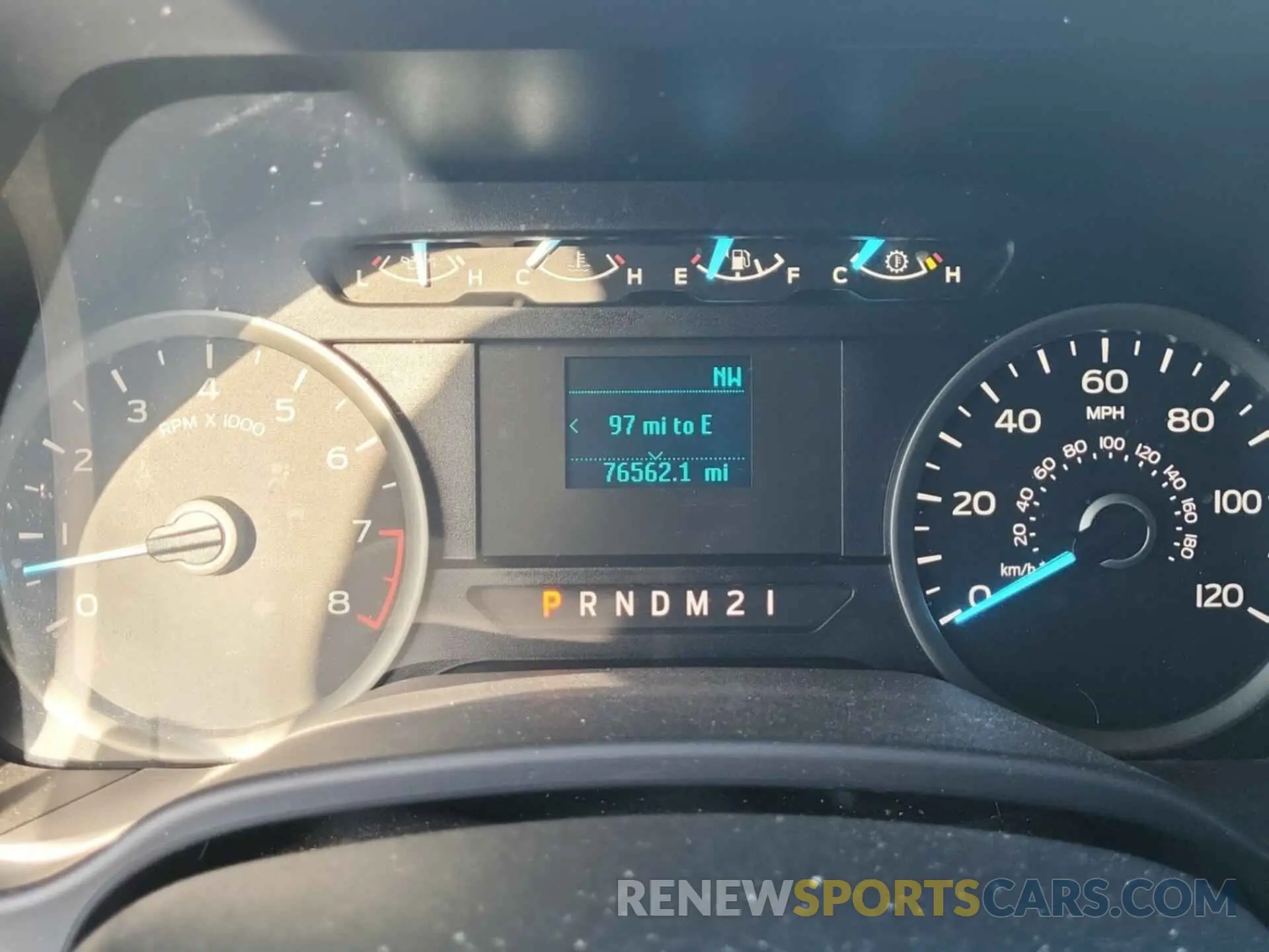 15 fotografías del automóvil dañado 1FTEW1CBXKKD64568 FORD F-150 2019